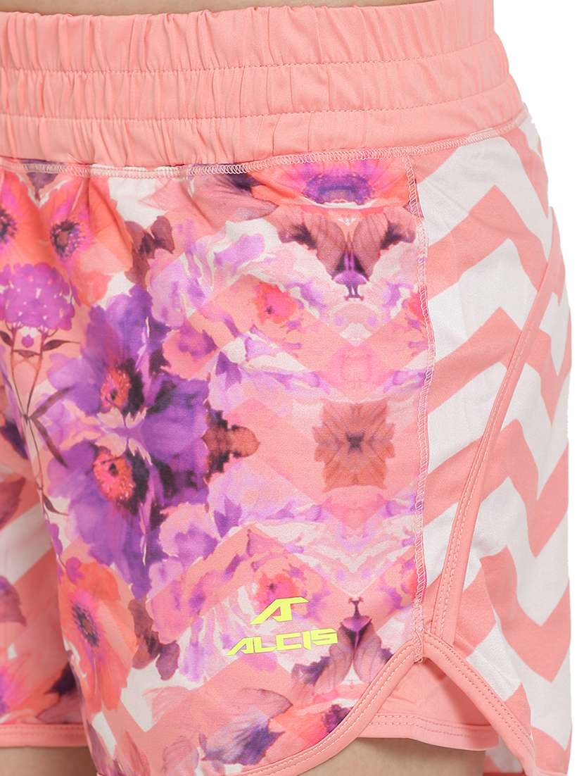 mid rise chevron shorts  - 17917616 -  Standard Image - 4