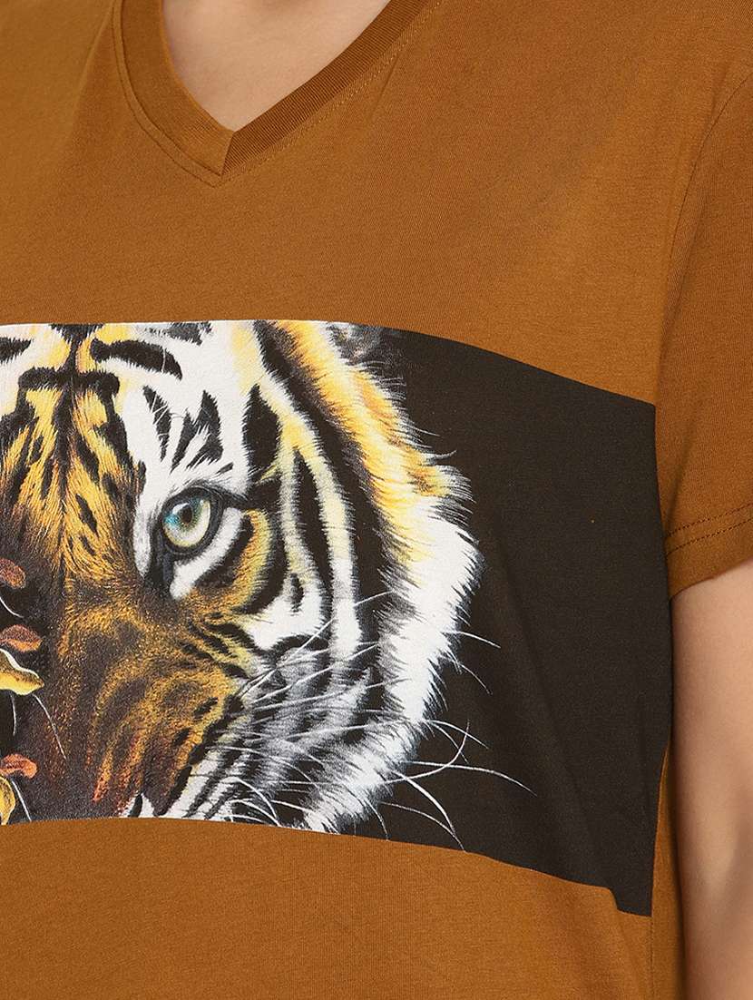 women's chest print round neck t-shirt - 17928751 -  Standard Image - 4