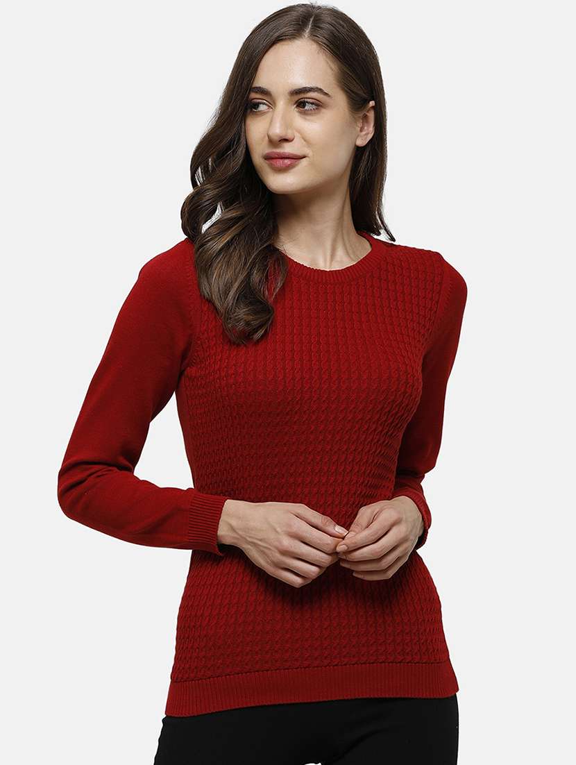 round neck textured pullover