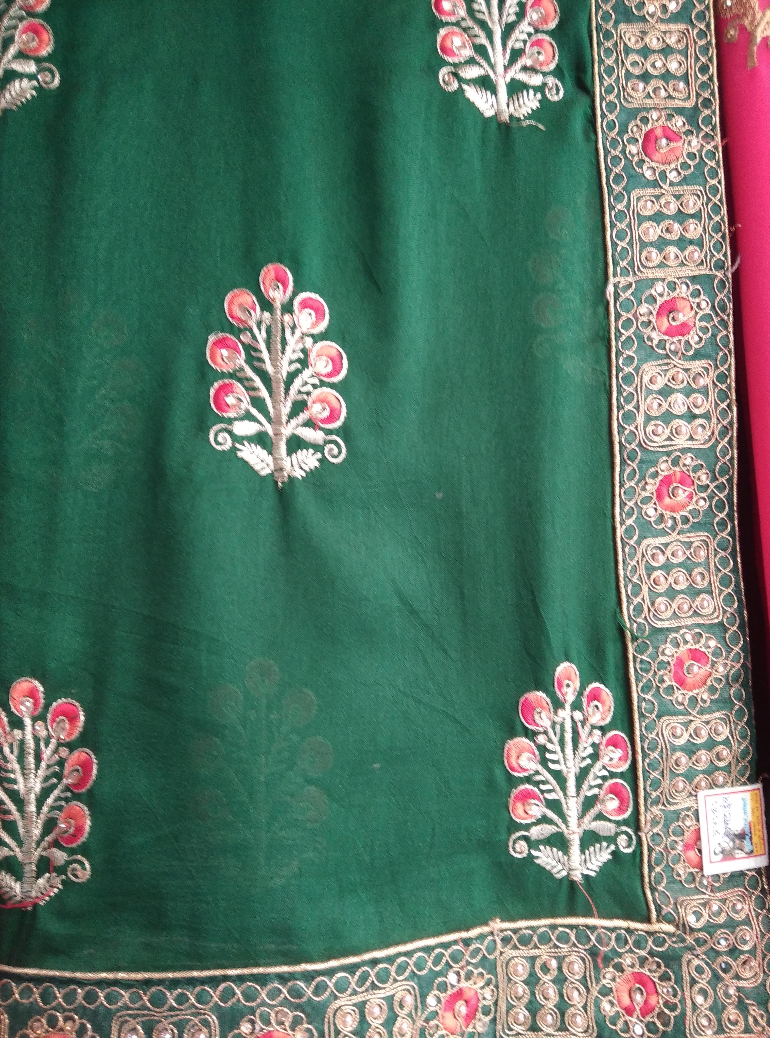 green silk saree - 17930528 -  Standard Image - 1