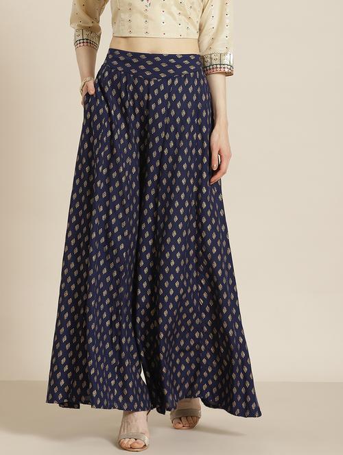 women mid rise foil printed flared palazzo - 17948299 - Standard Image - 0