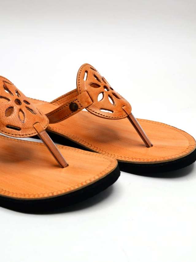 yellow jutis & mojaris - 17948307 -  Standard Image - 1