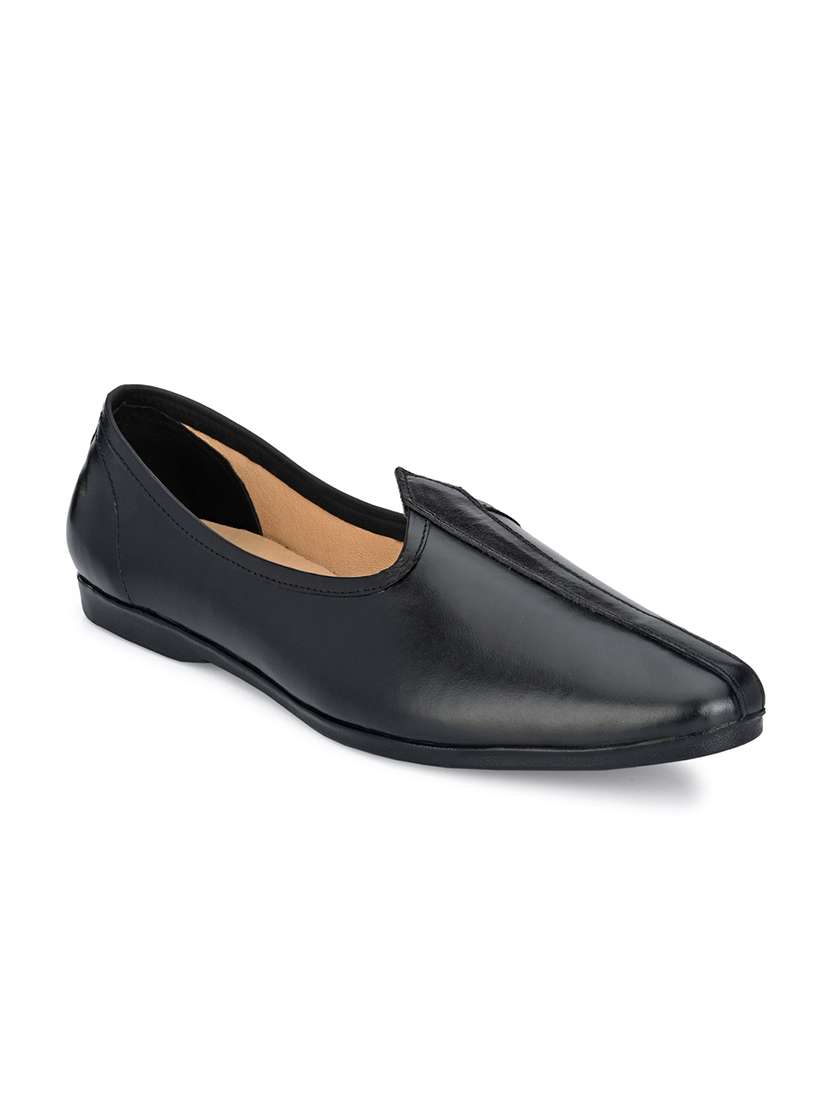 men solid slip on juti