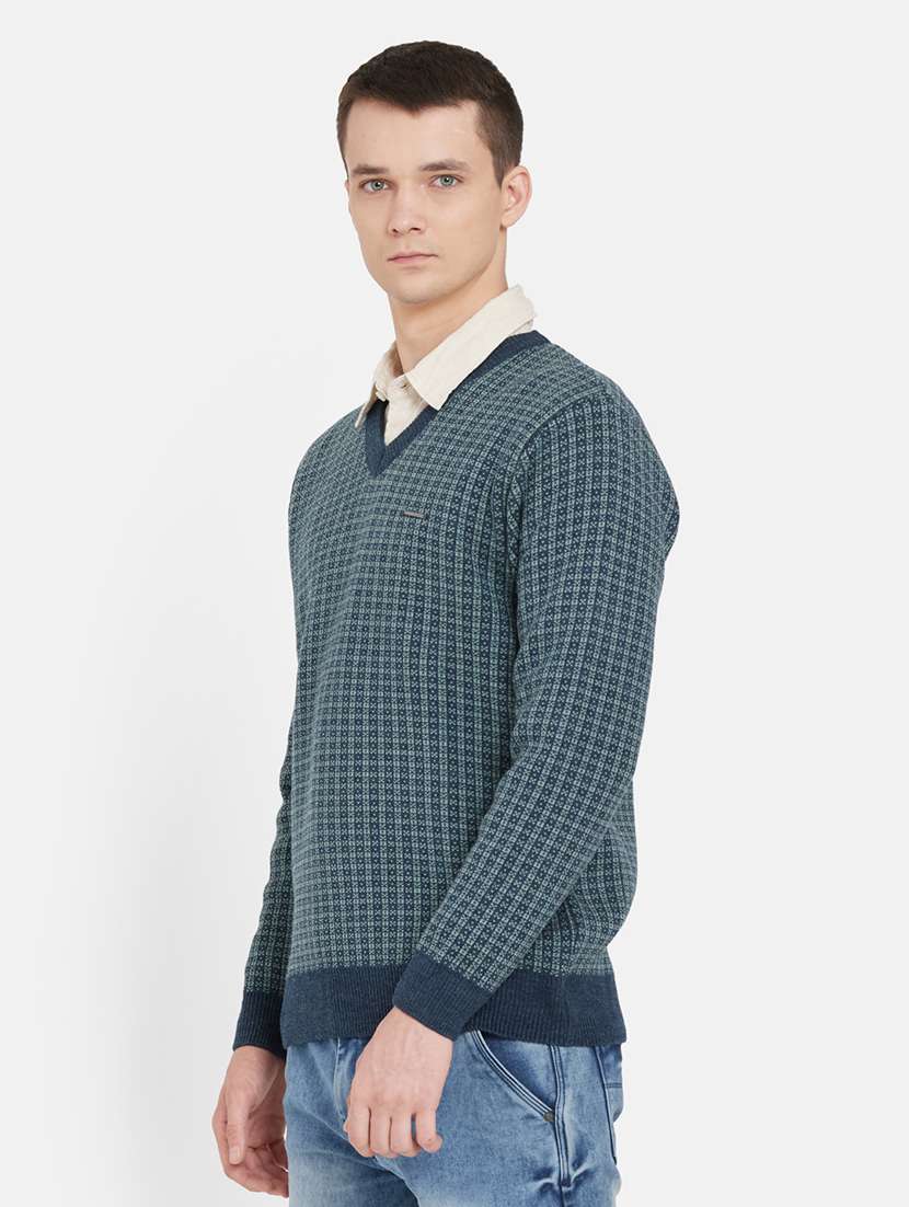 navy blue checkered pullover - 17997309 -  Standard Image - 1