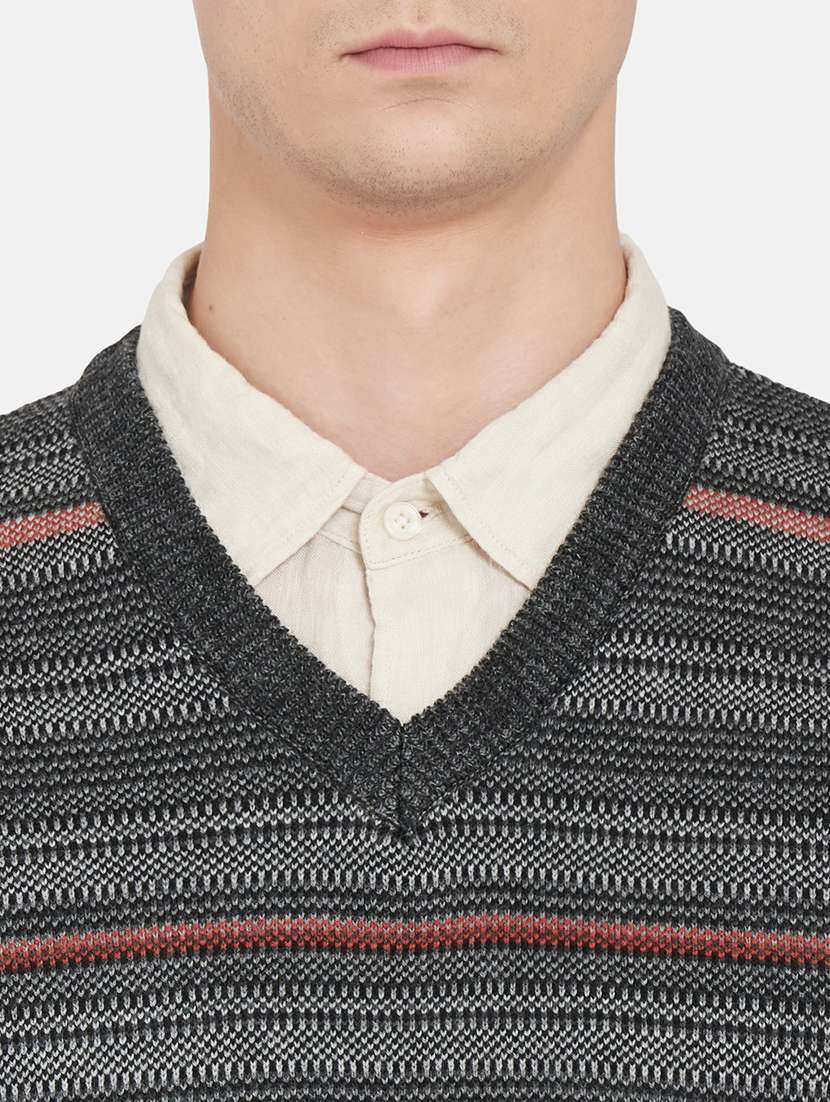 grey striped pullover - 17997324 - Standard Image - 4