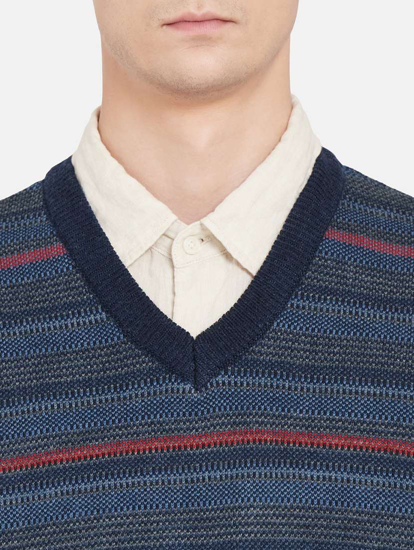 navy blue striped pullover - 17997325 - Standard Image - 4