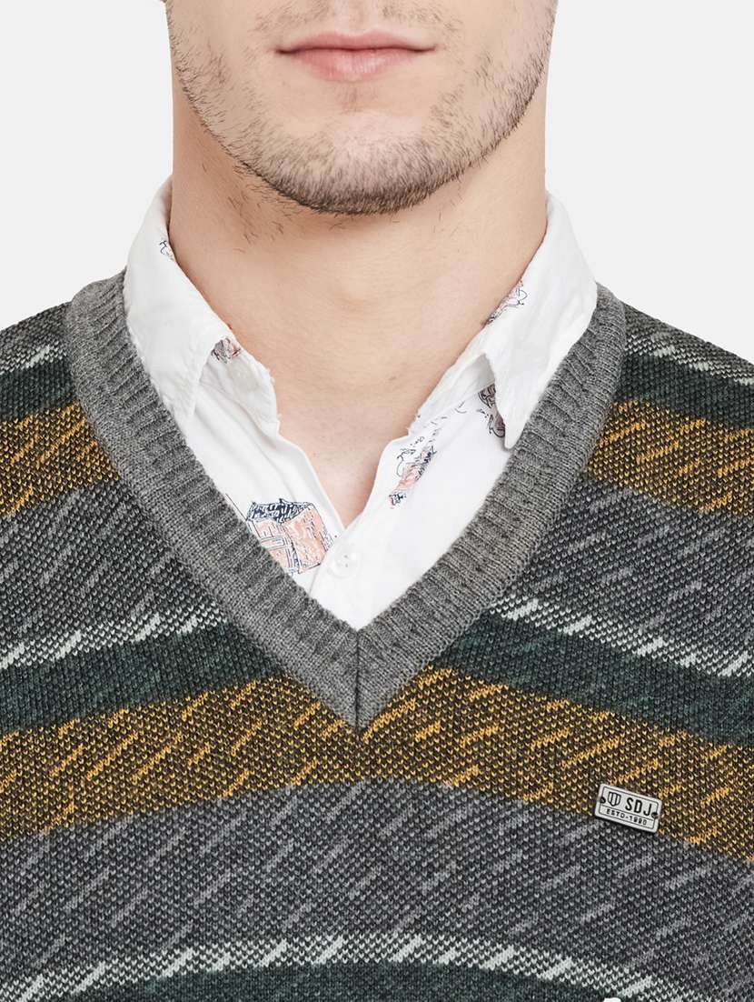 grey striped pullover - 17997332 - Standard Image - 4
