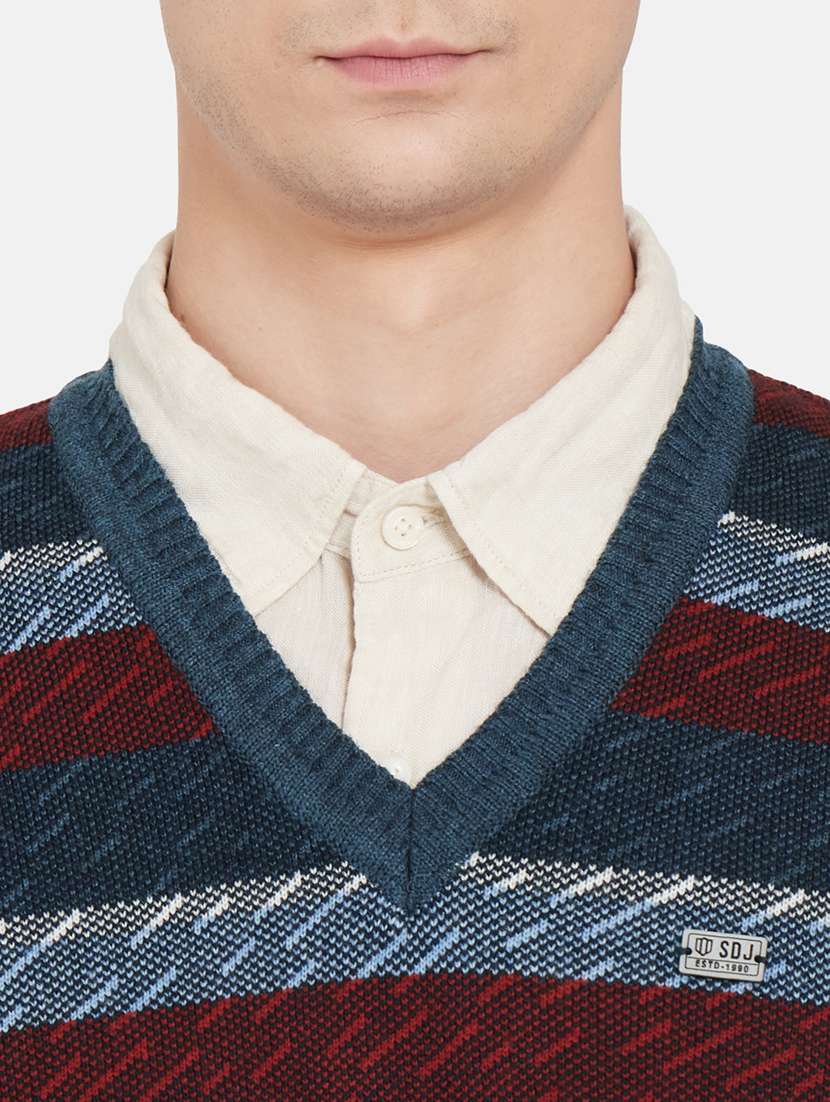 navy blue striped pullover - 17997333 - Standard Image - 4