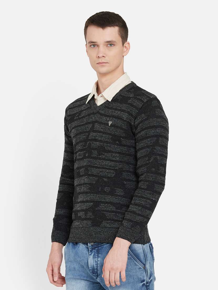 black striped pullover - 17997334 -  Standard Image - 1