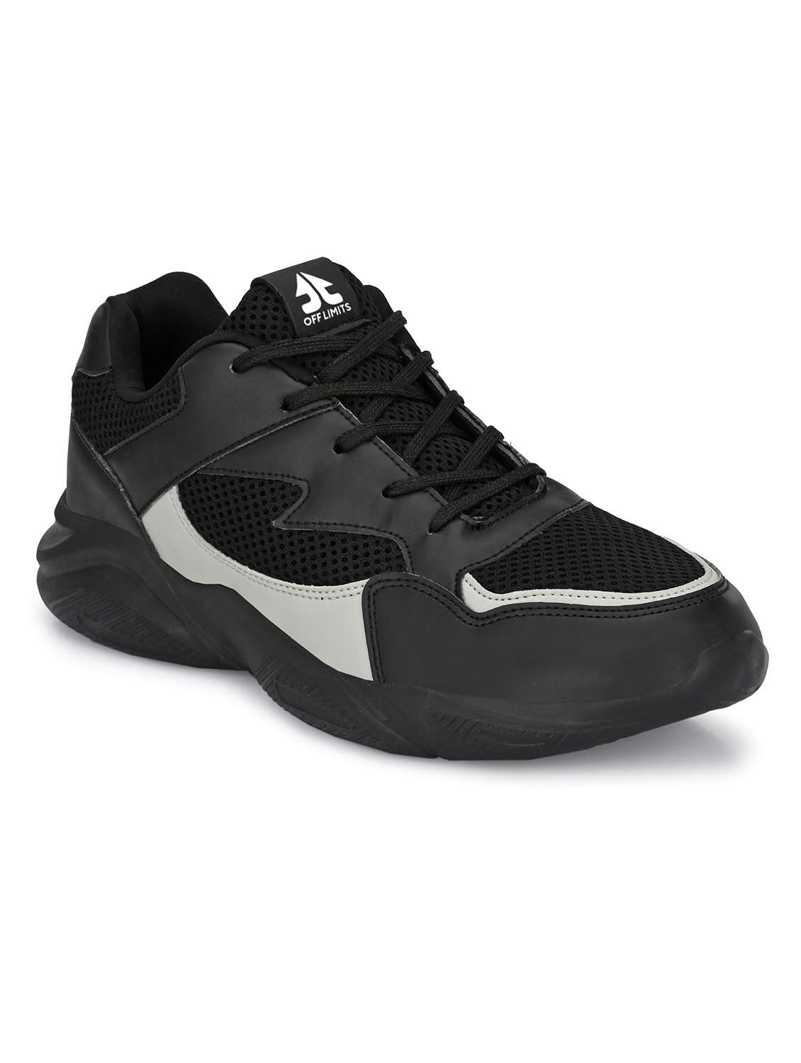 men black sport shoe