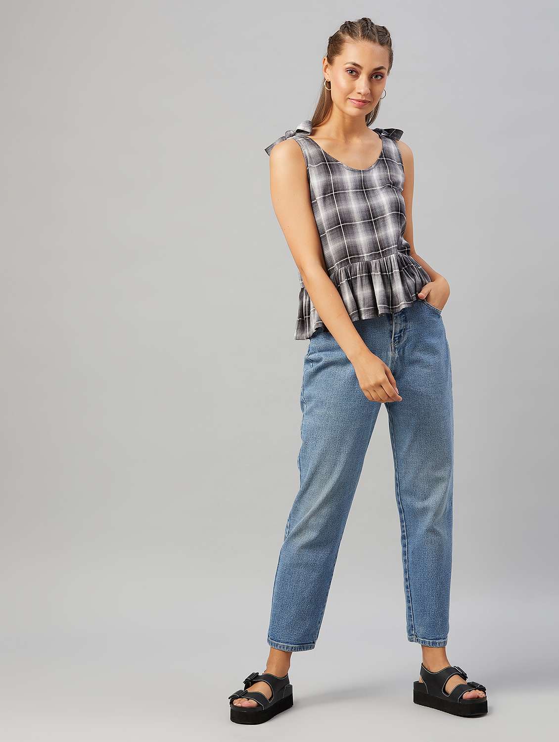 women's tiered round neck top - 18021289 - Standard Image - 4