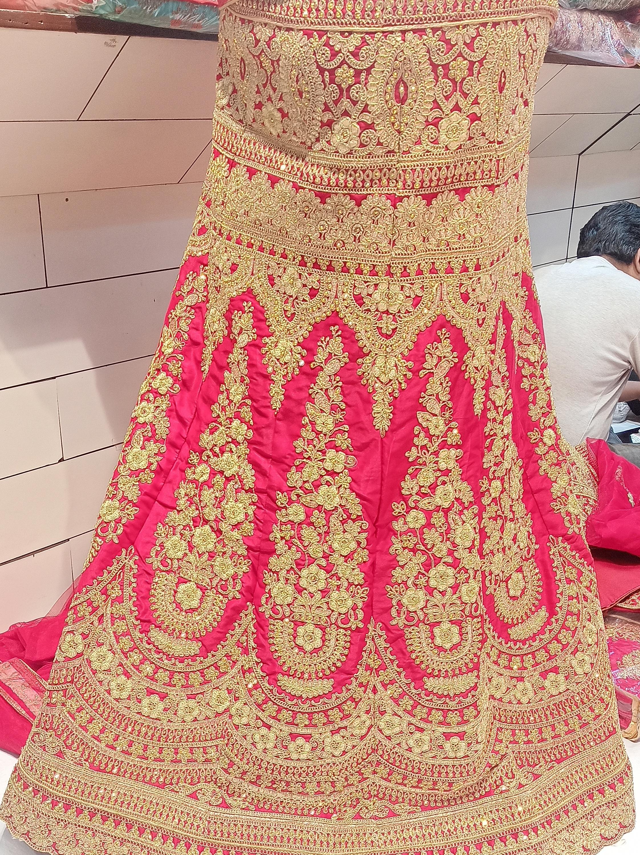 lehngas - 18026456 - Standard Image - 1