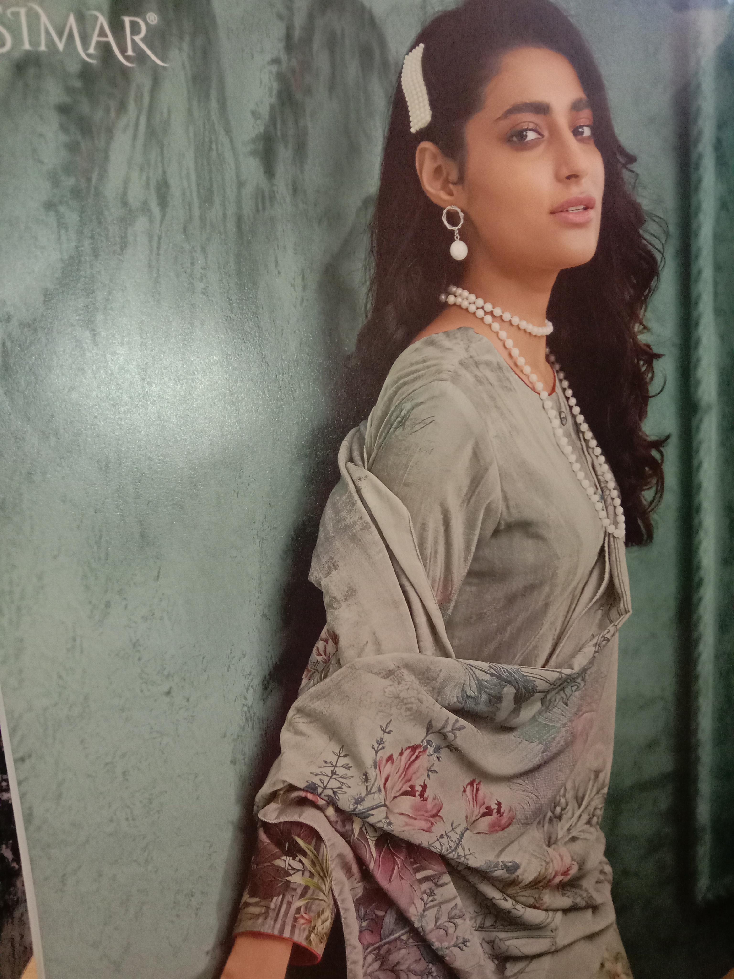 suite dupatta shalwar in velvet  - 18028927 -  Standard Image - 1
