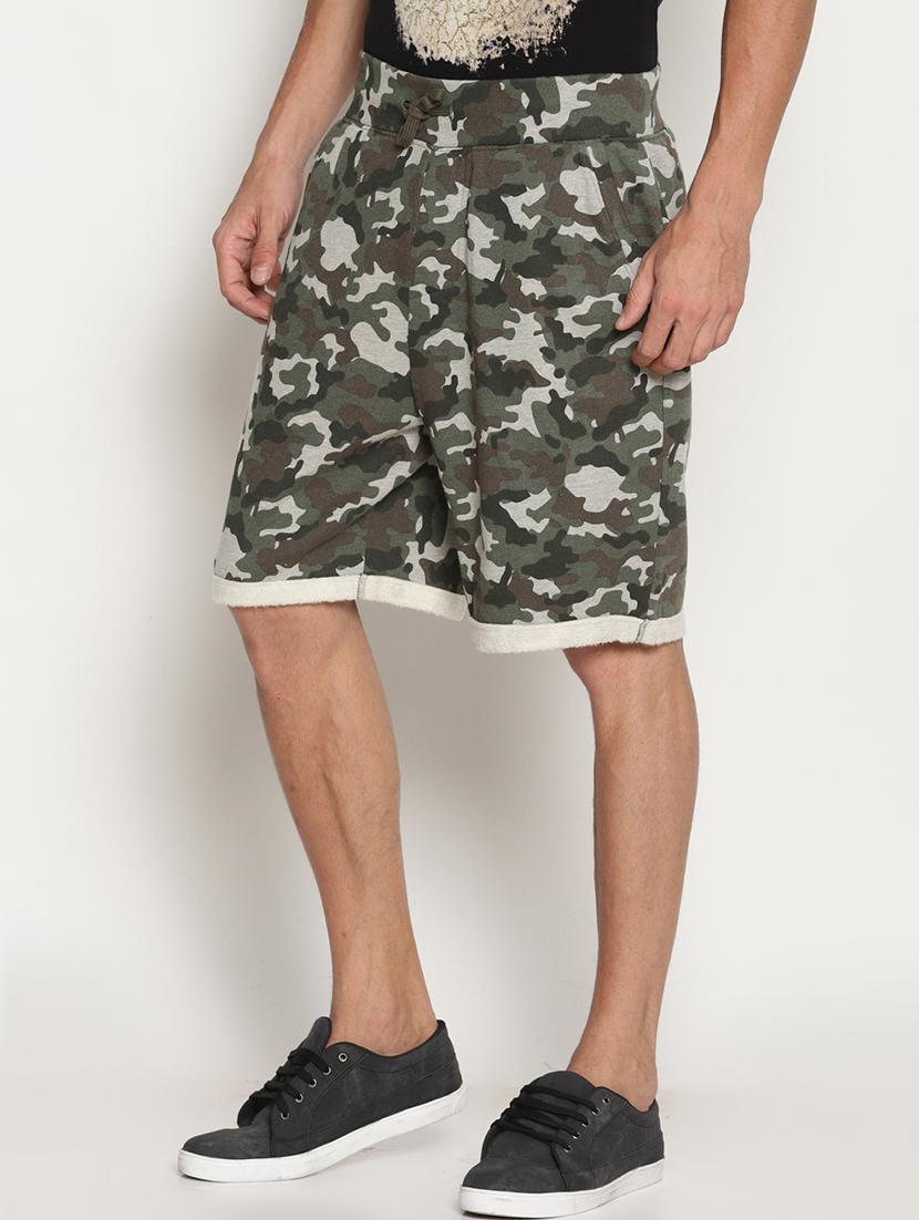 green camouflage short - 18038124 -  Standard Image - 1