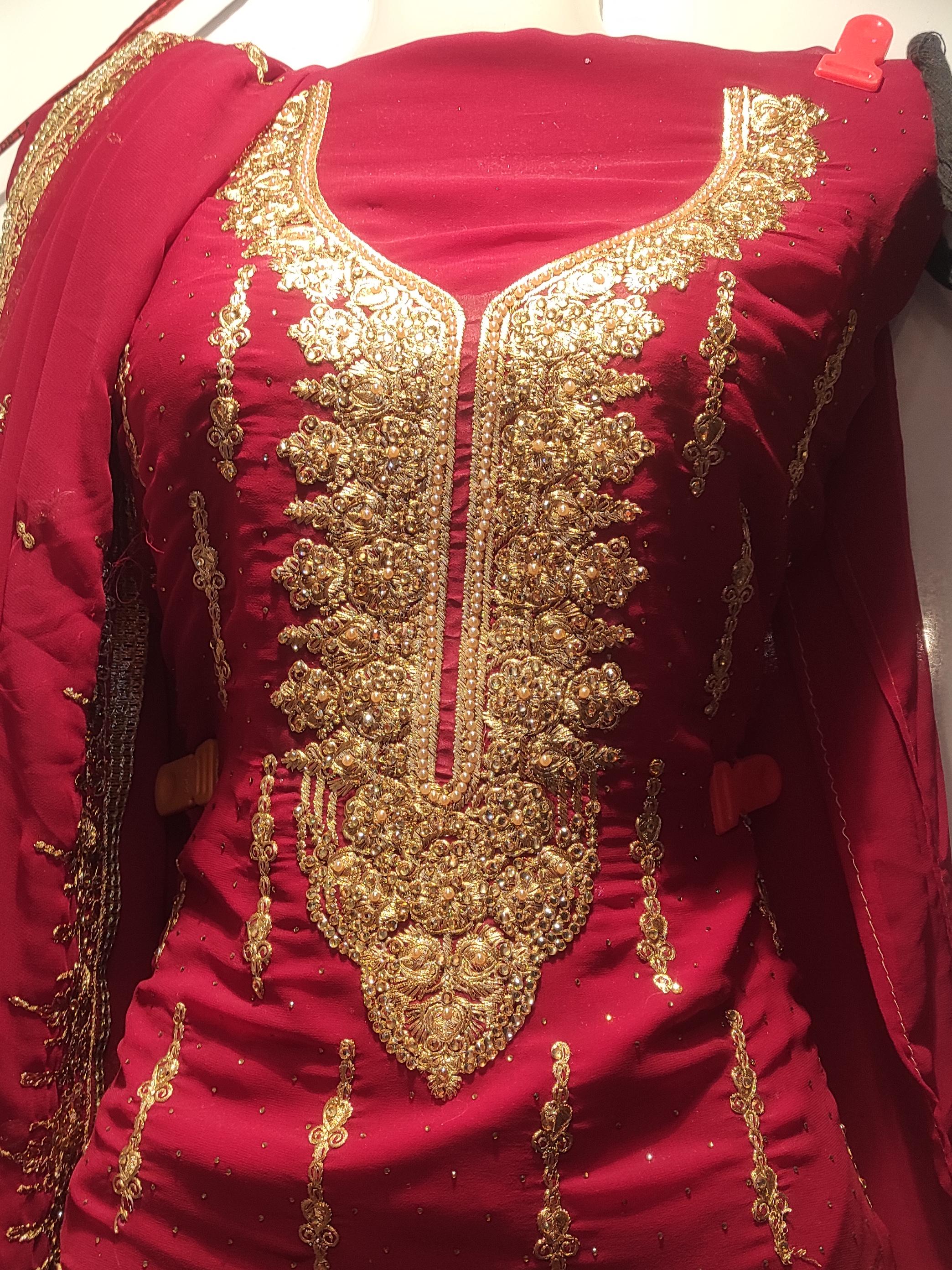 unstichd suit red velvet  - 18041990 -  Standard Image - 1