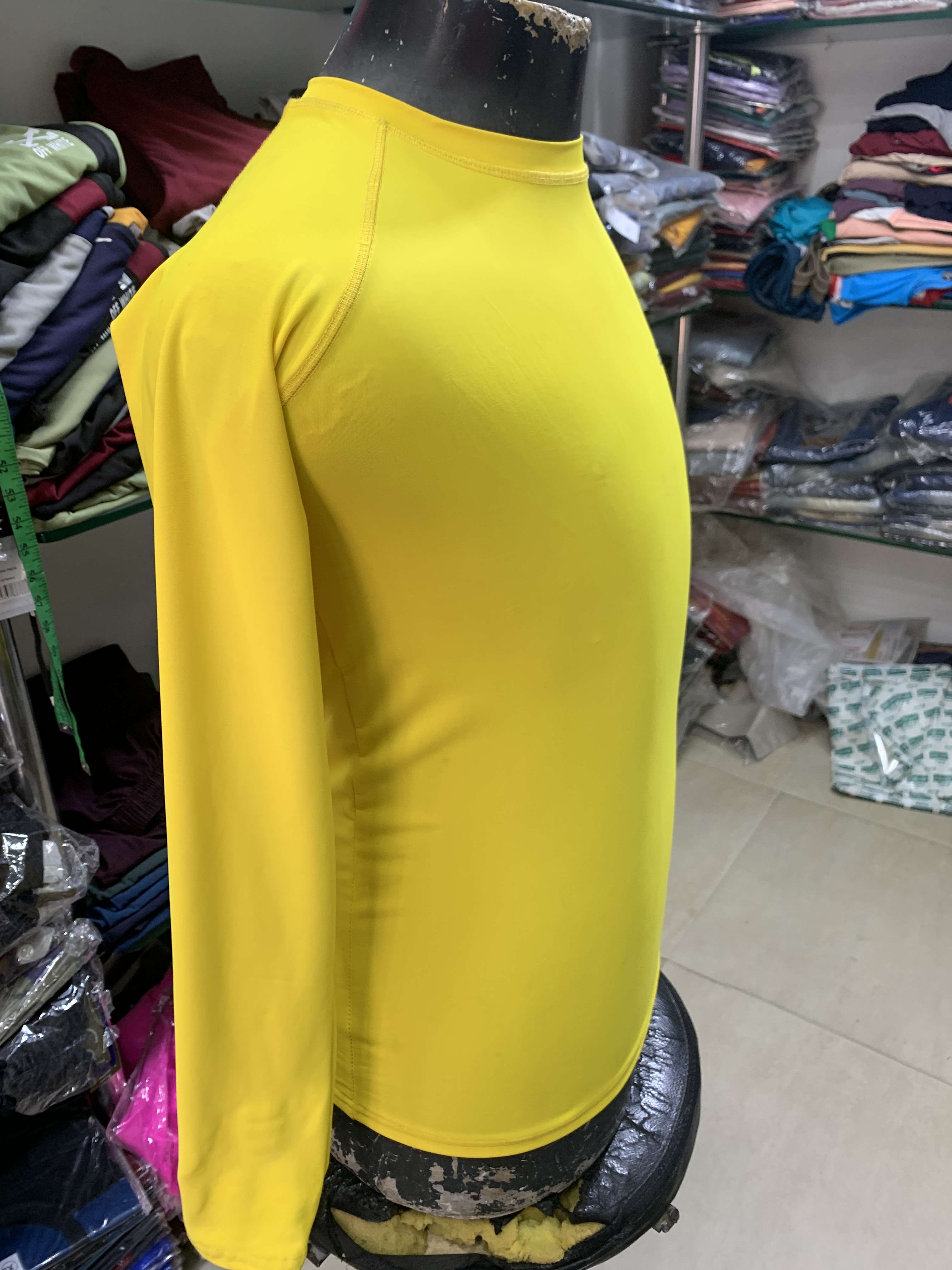 t shirt  - 18043907 -  Standard Image - 1