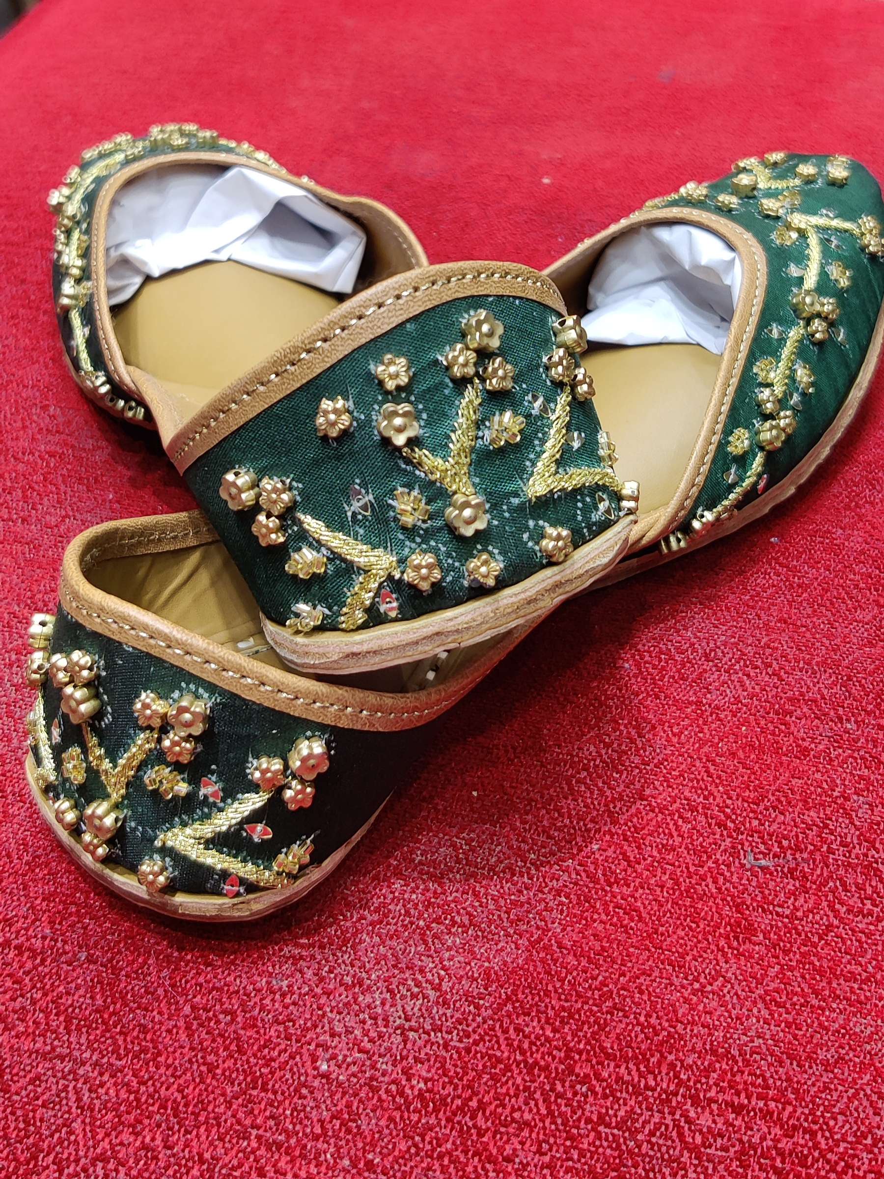 Buy online Women's Fancy Punjabi Jutti from flats for Women by