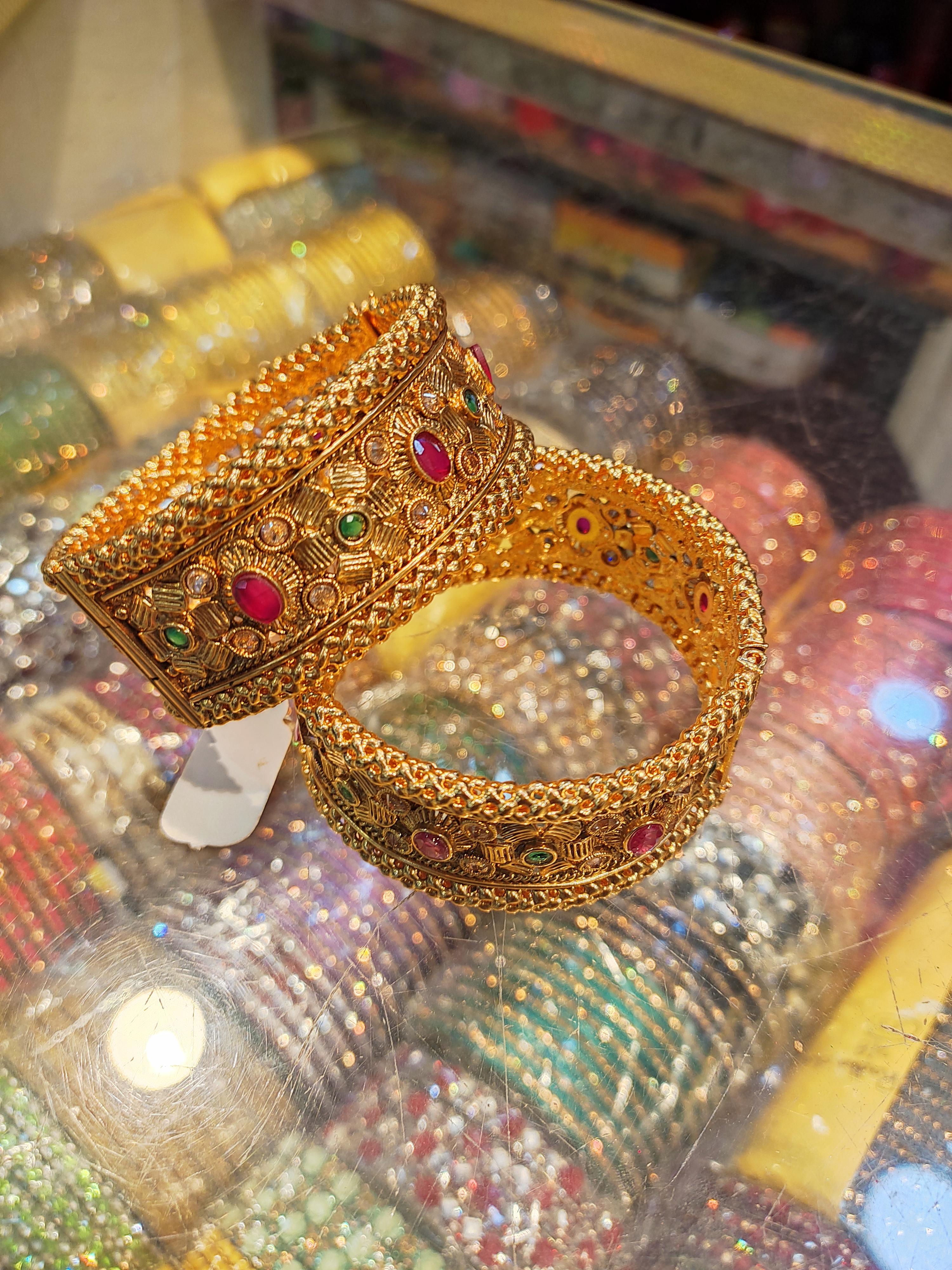 ladies bangles - 18050057 - Standard Image - 1