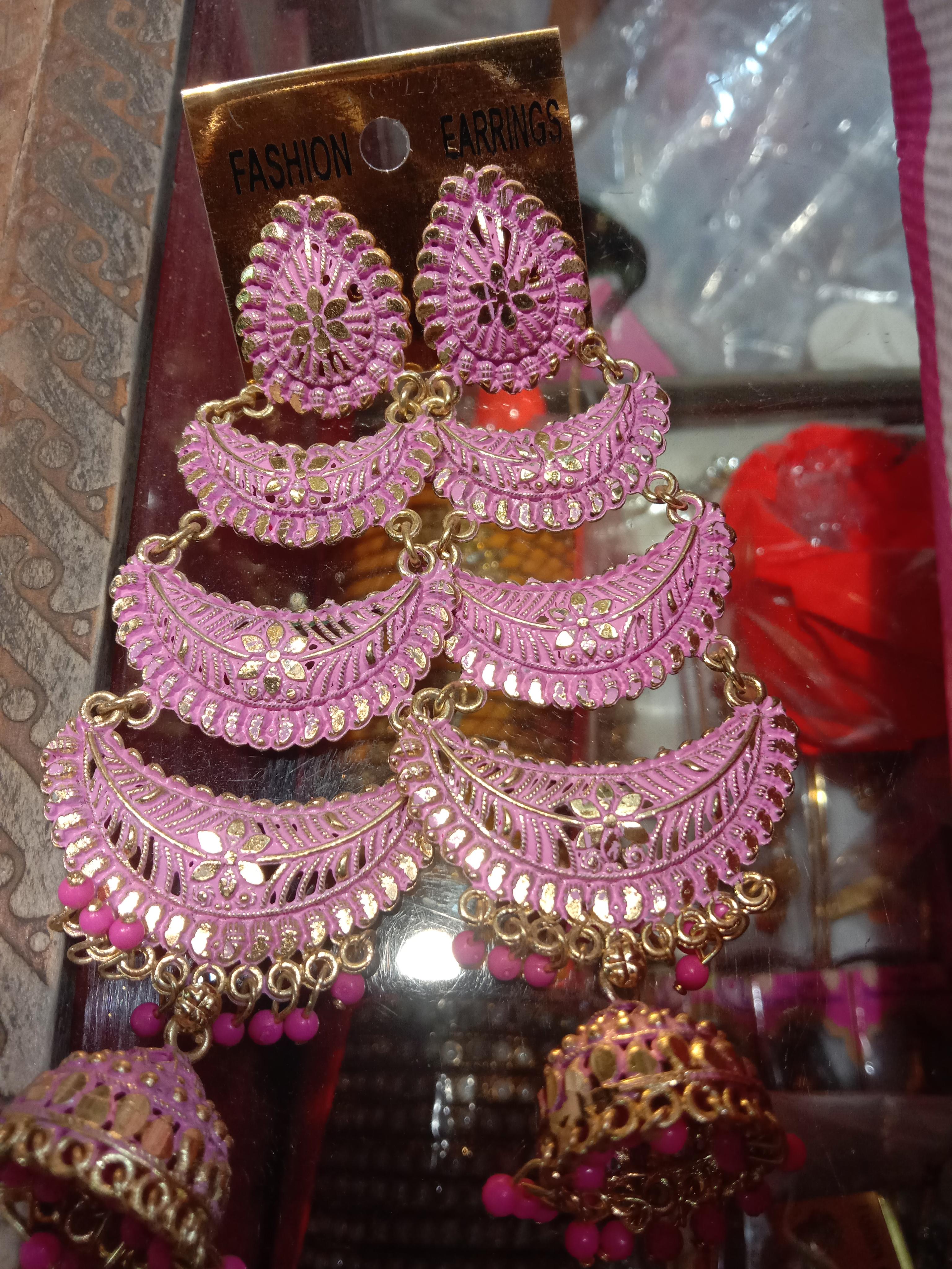 earrings  - 18052425 -  Standard Image - 1
