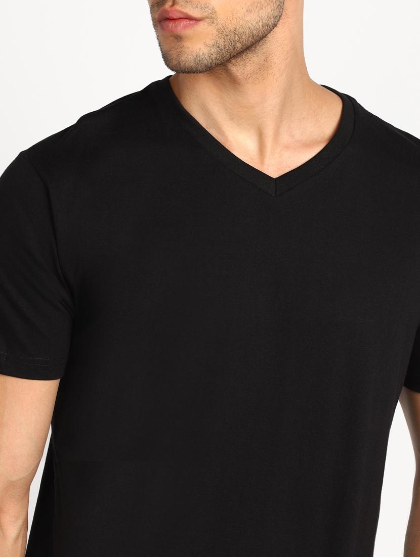 black v-neck solid t-shirt - 18053715 - Standard Image - 4
