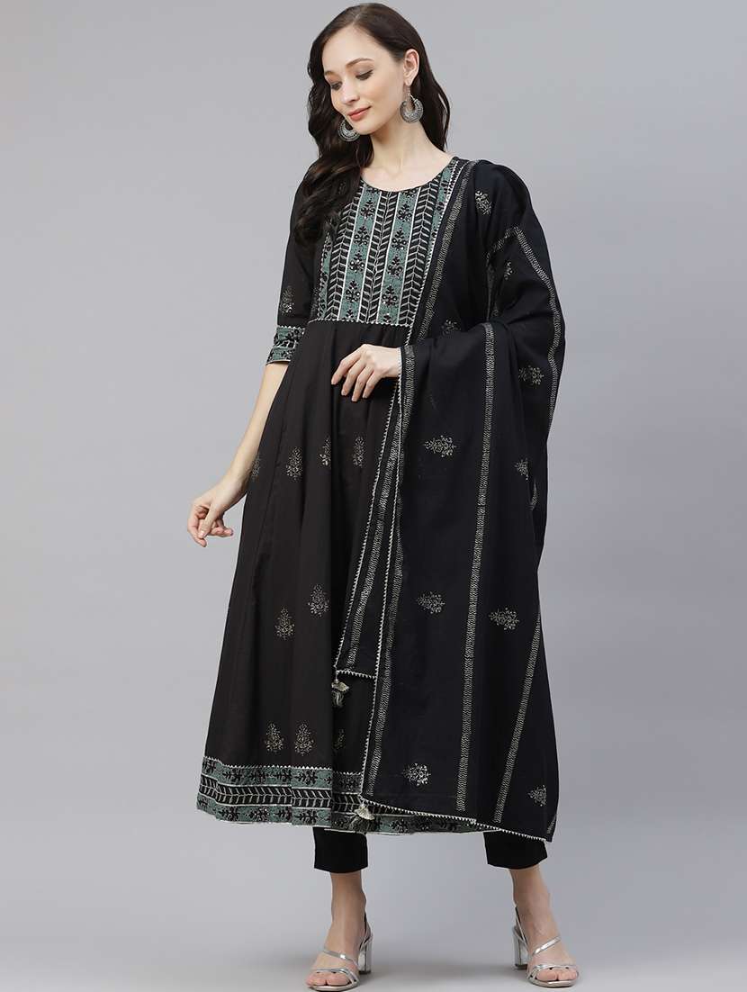 women round neck kurta pant set with dupatta