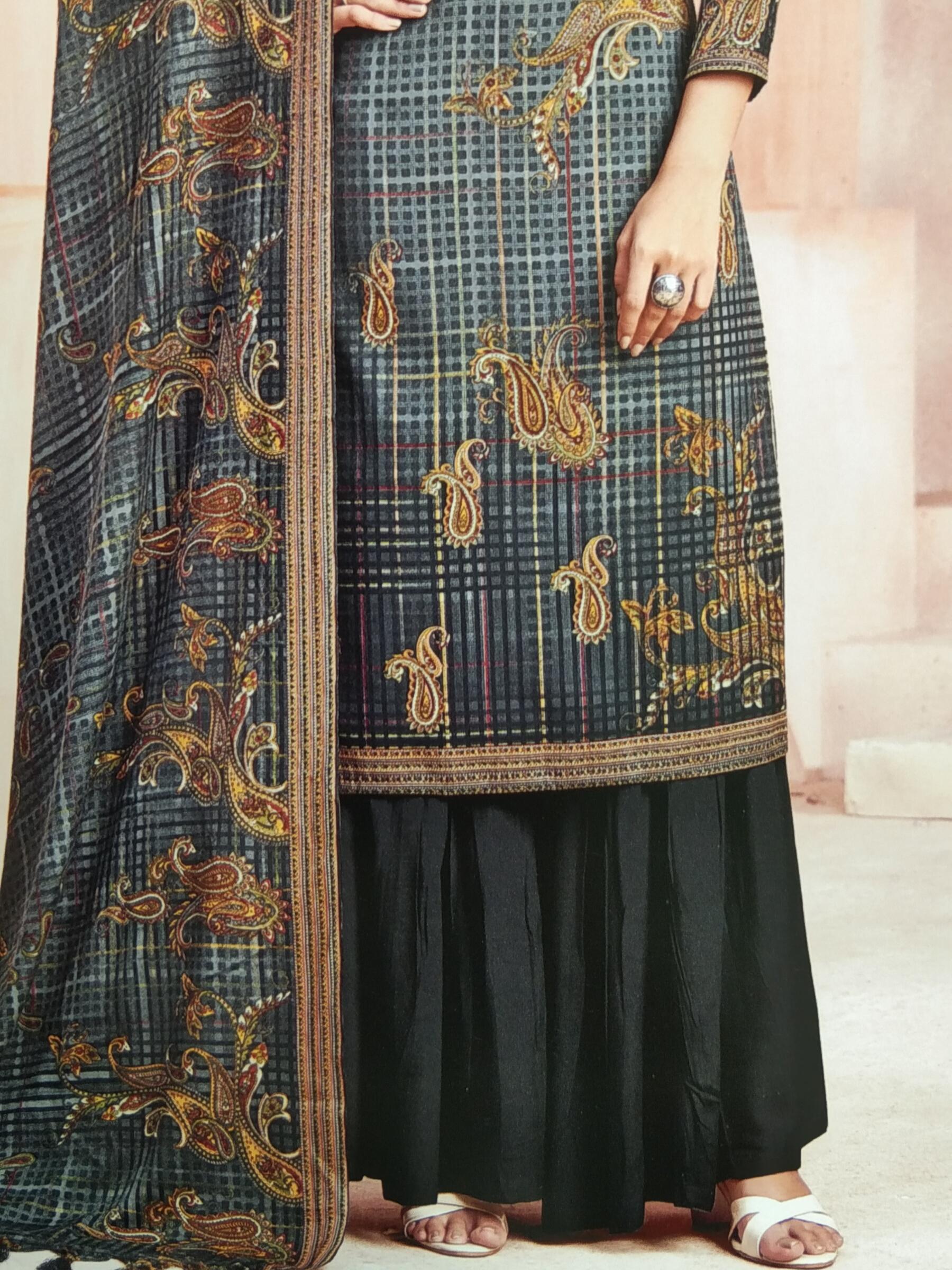 suit - 18056347 - Standard Image - 1