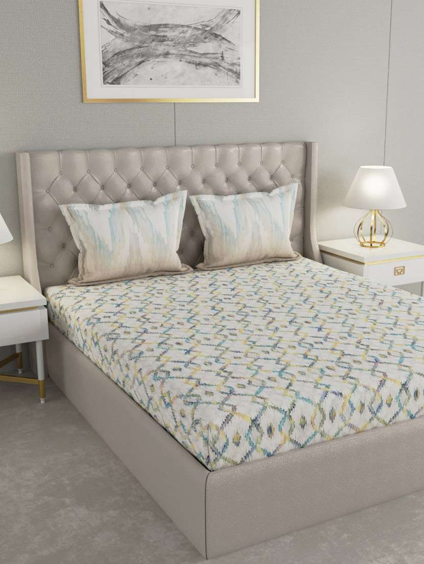 gm geometric 144 tc 100% cotton digital print white & green double bedsheet with 2 pillow covers