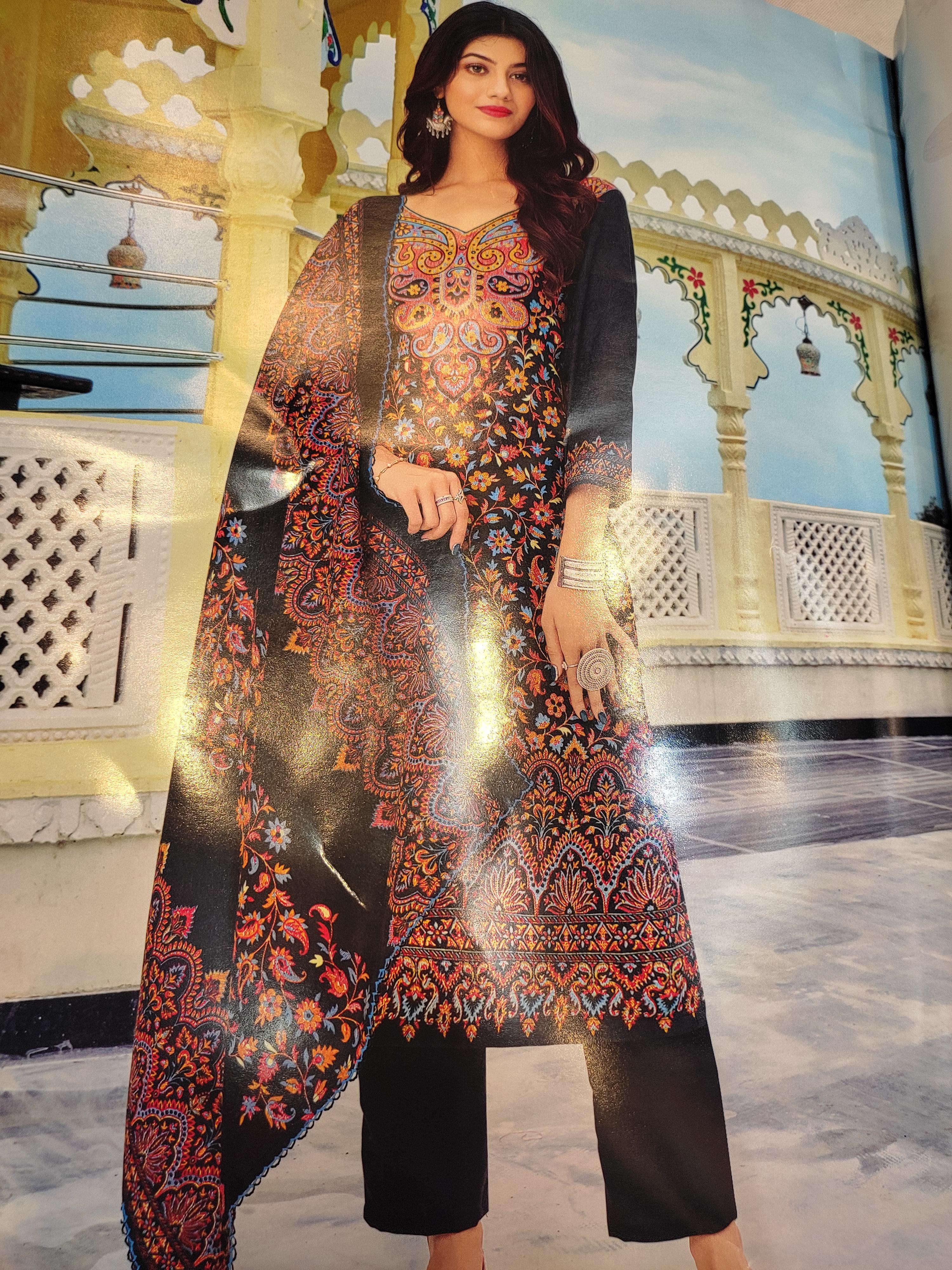 ladies suit - 18059995 - Standard Image - 1