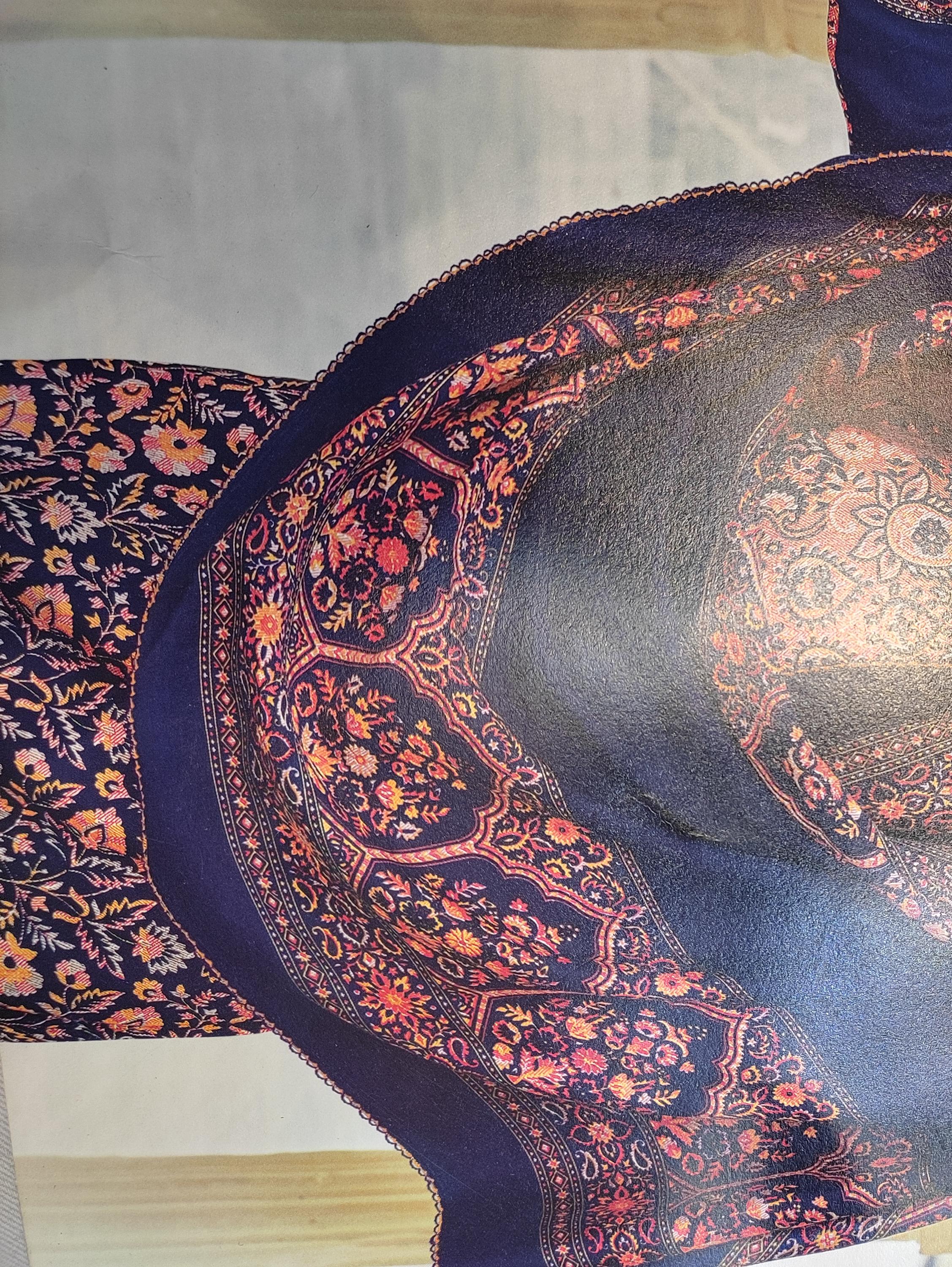 ladies suit - 18060131 - Standard Image - 1