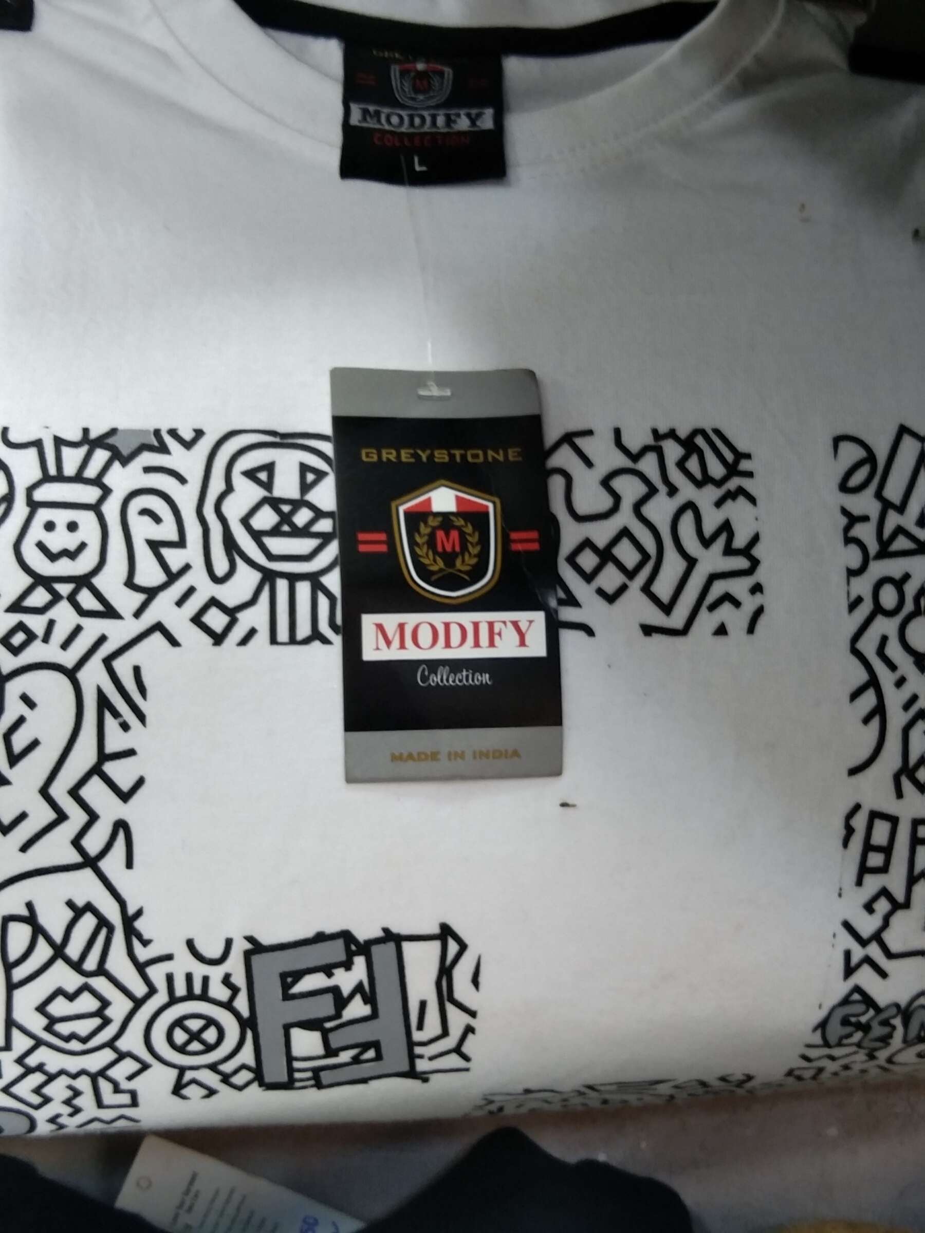 t-shirt - 18061763 - Standard Image - 1