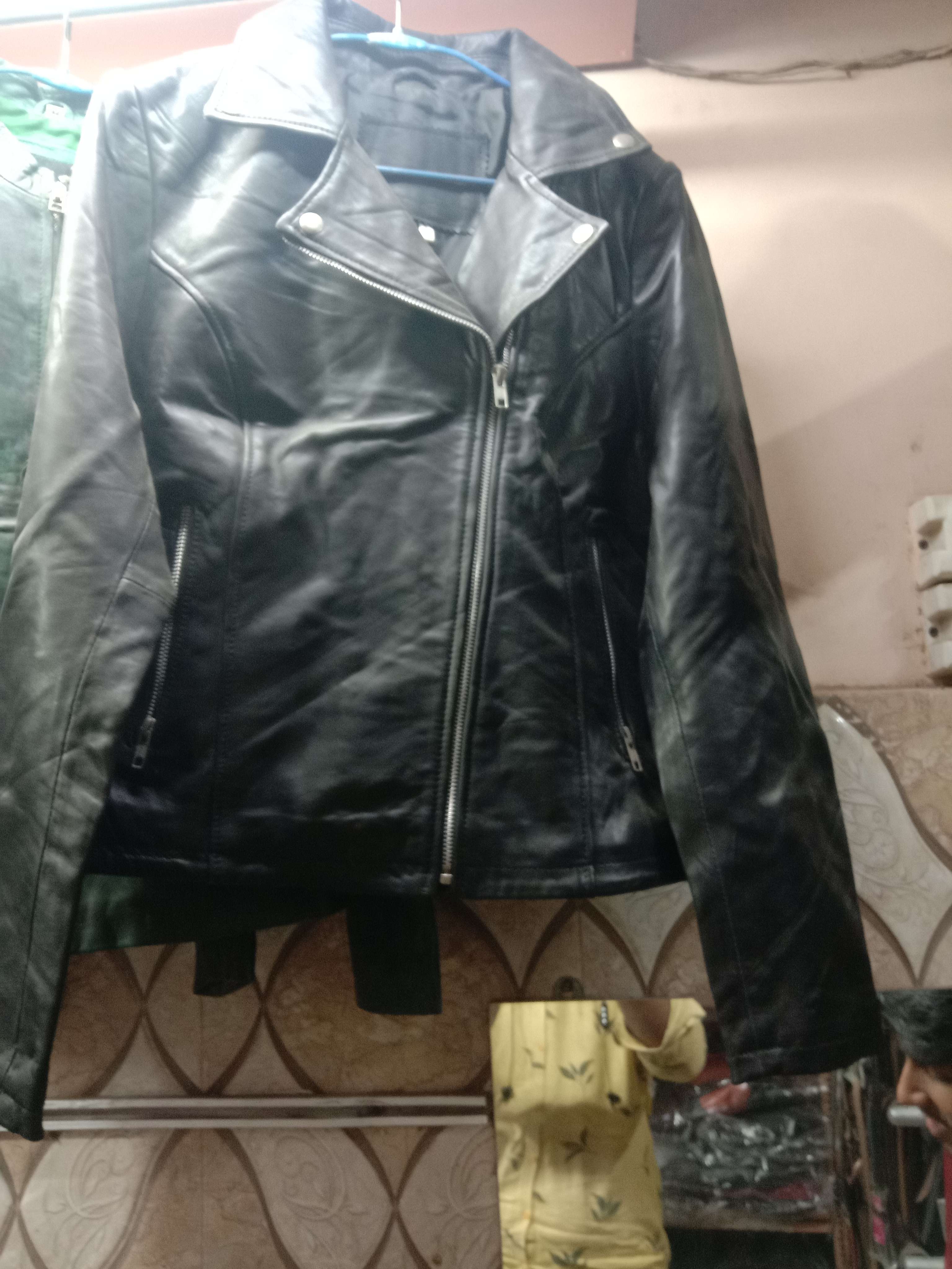 jacket for women in leather - 18065487 - Standard Image - 1