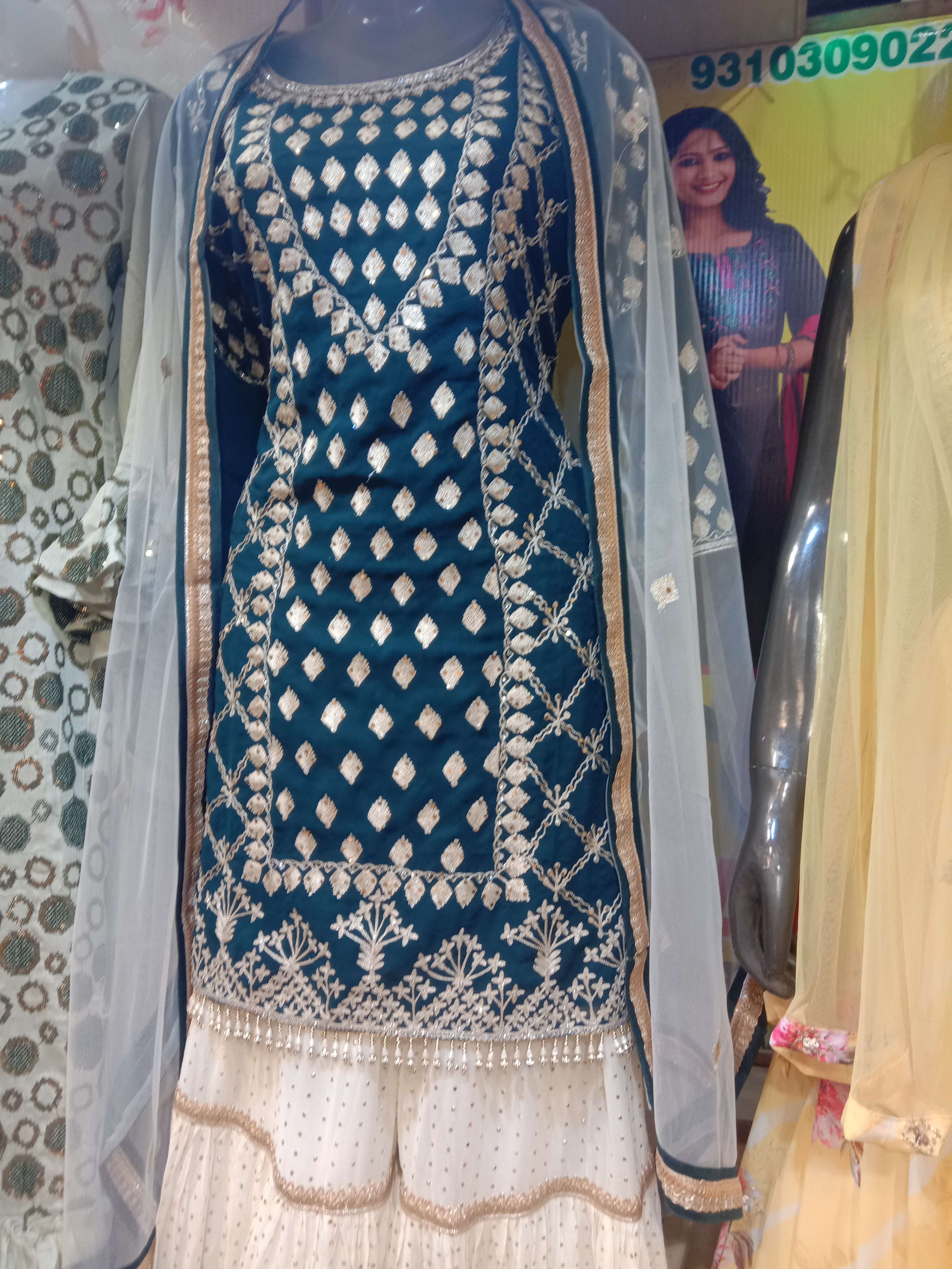 suite dupatta shalwar  - 18068276 -  Standard Image - 1