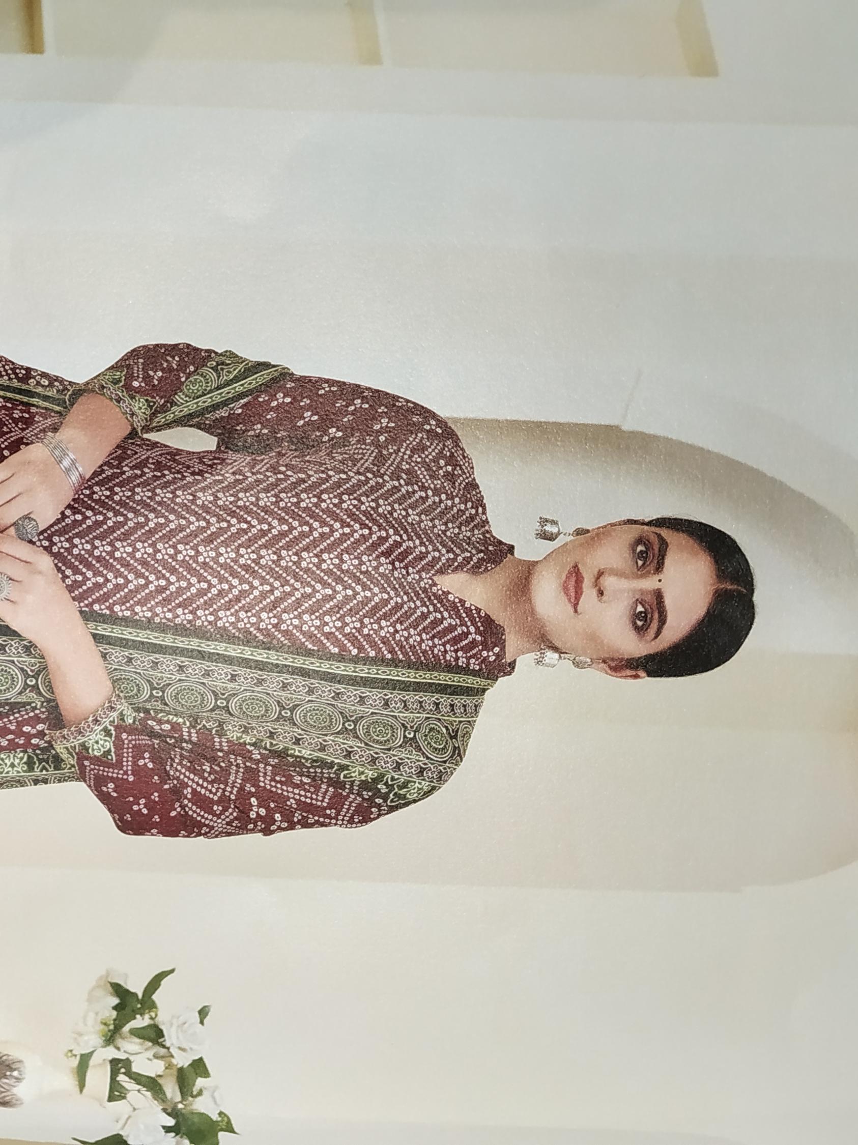 ladies suits - 18072594 - Standard Image - 1