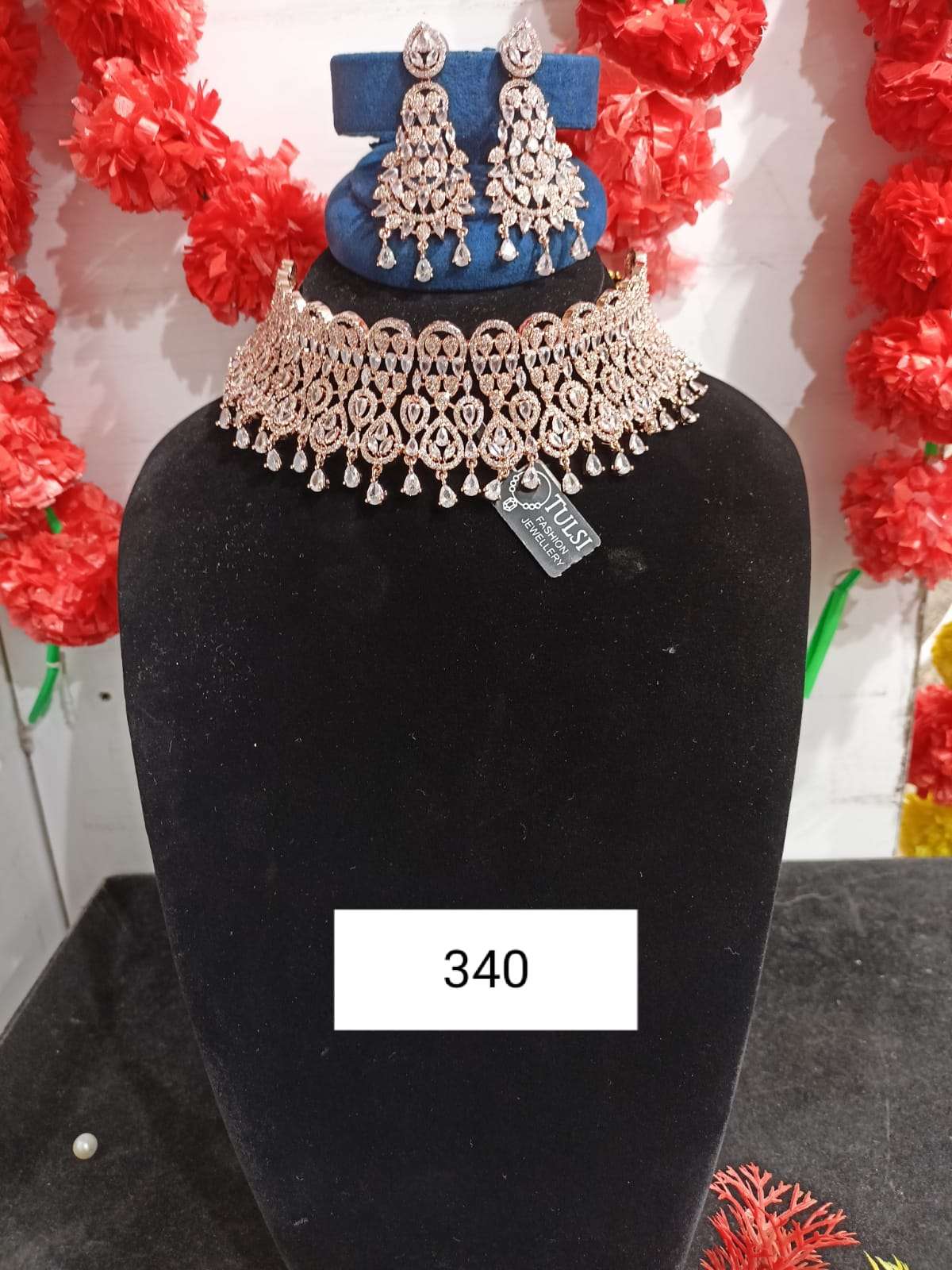 jerkin jewellery  - 18072980 -  Standard Image - 1