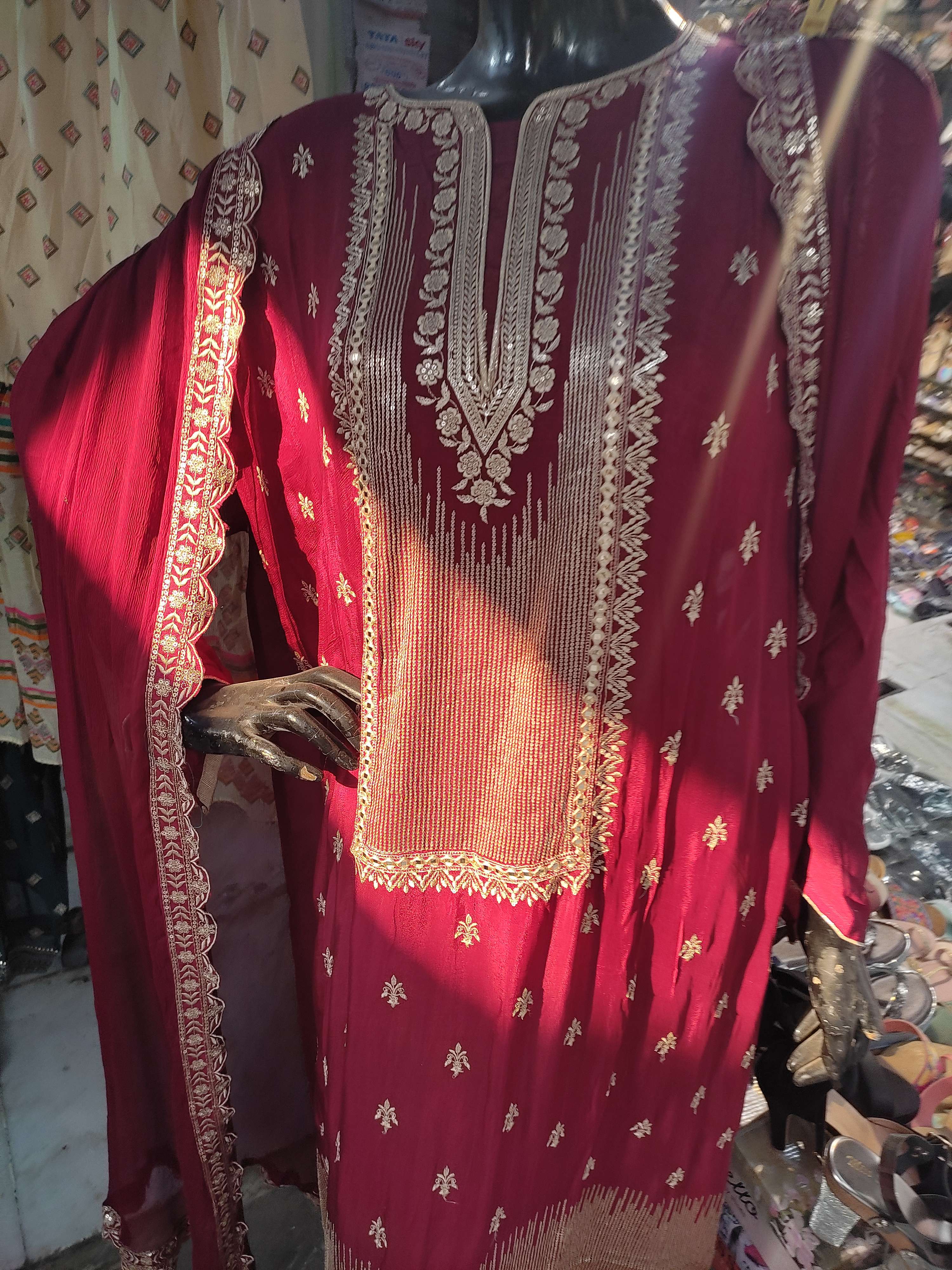 ladies suit - 18076742 - Standard Image - 1