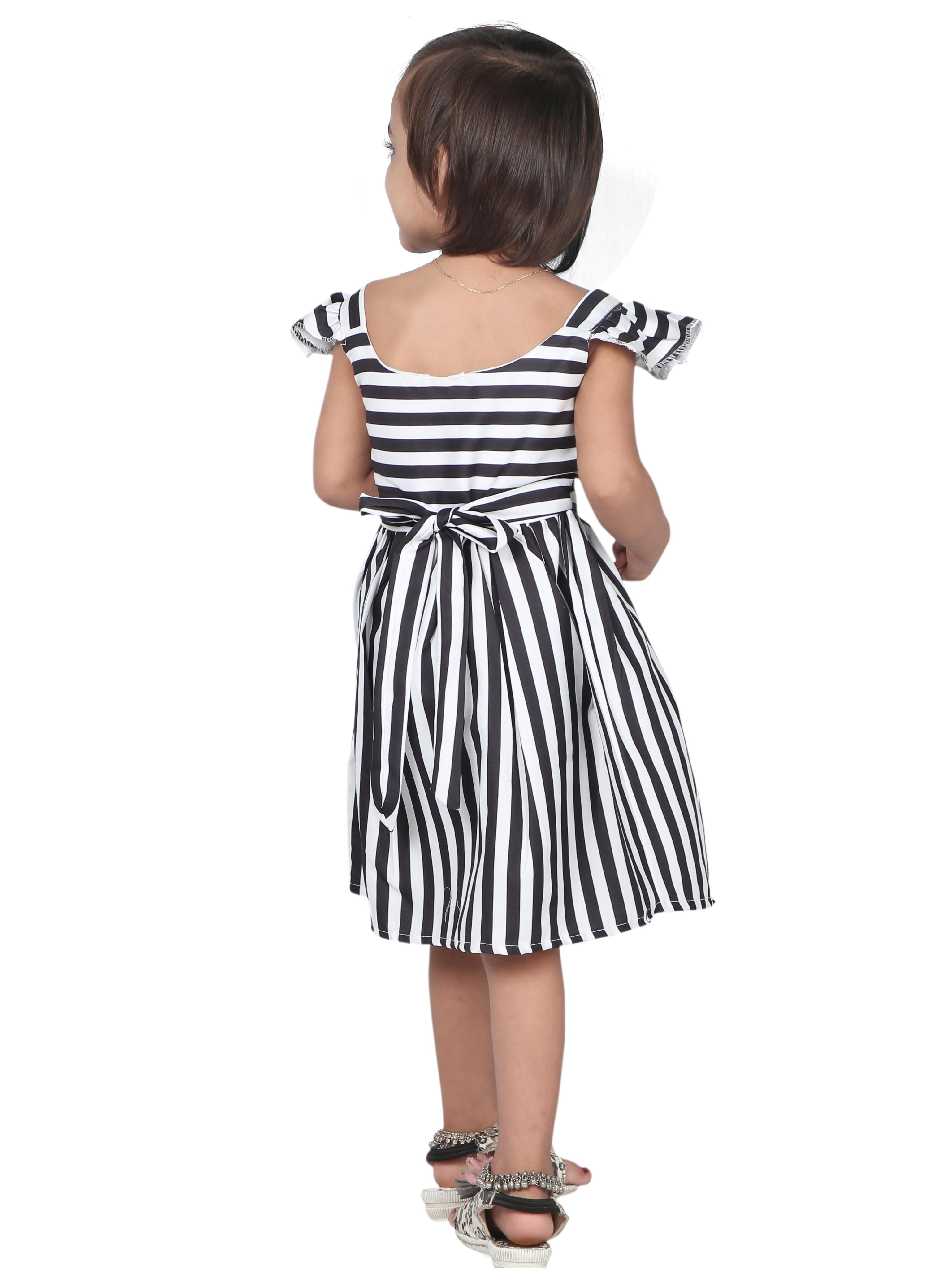 color : black & white tunic - 18079653 - Standard Image - 1