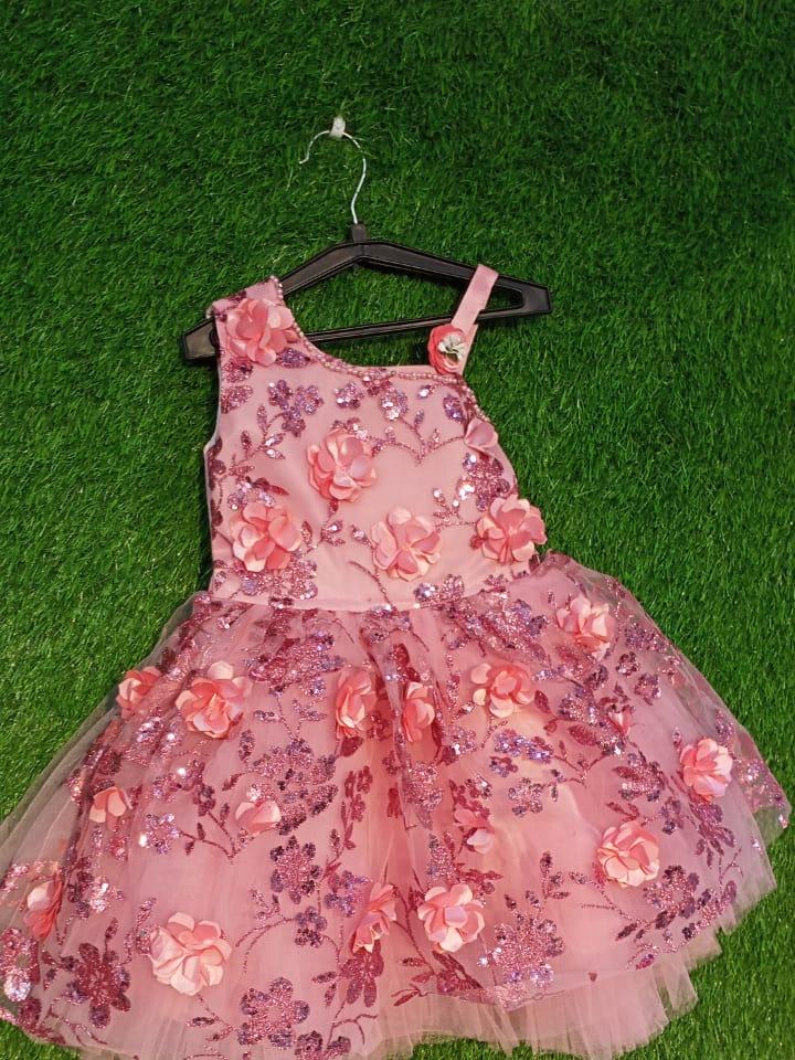 kids dress - 18082282 - Standard Image - 1