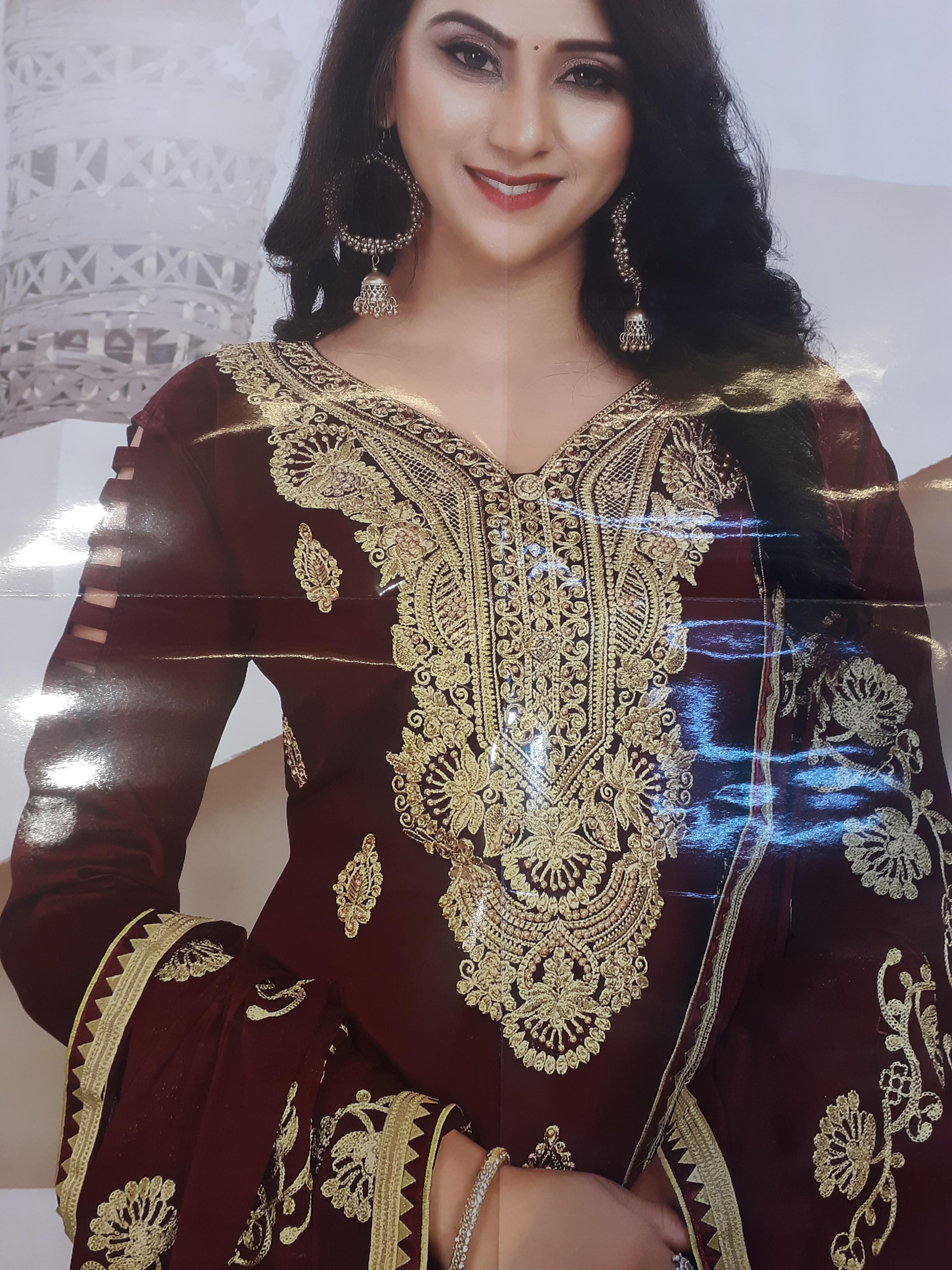 ladies suit  - 18109179 -  Standard Image - 1