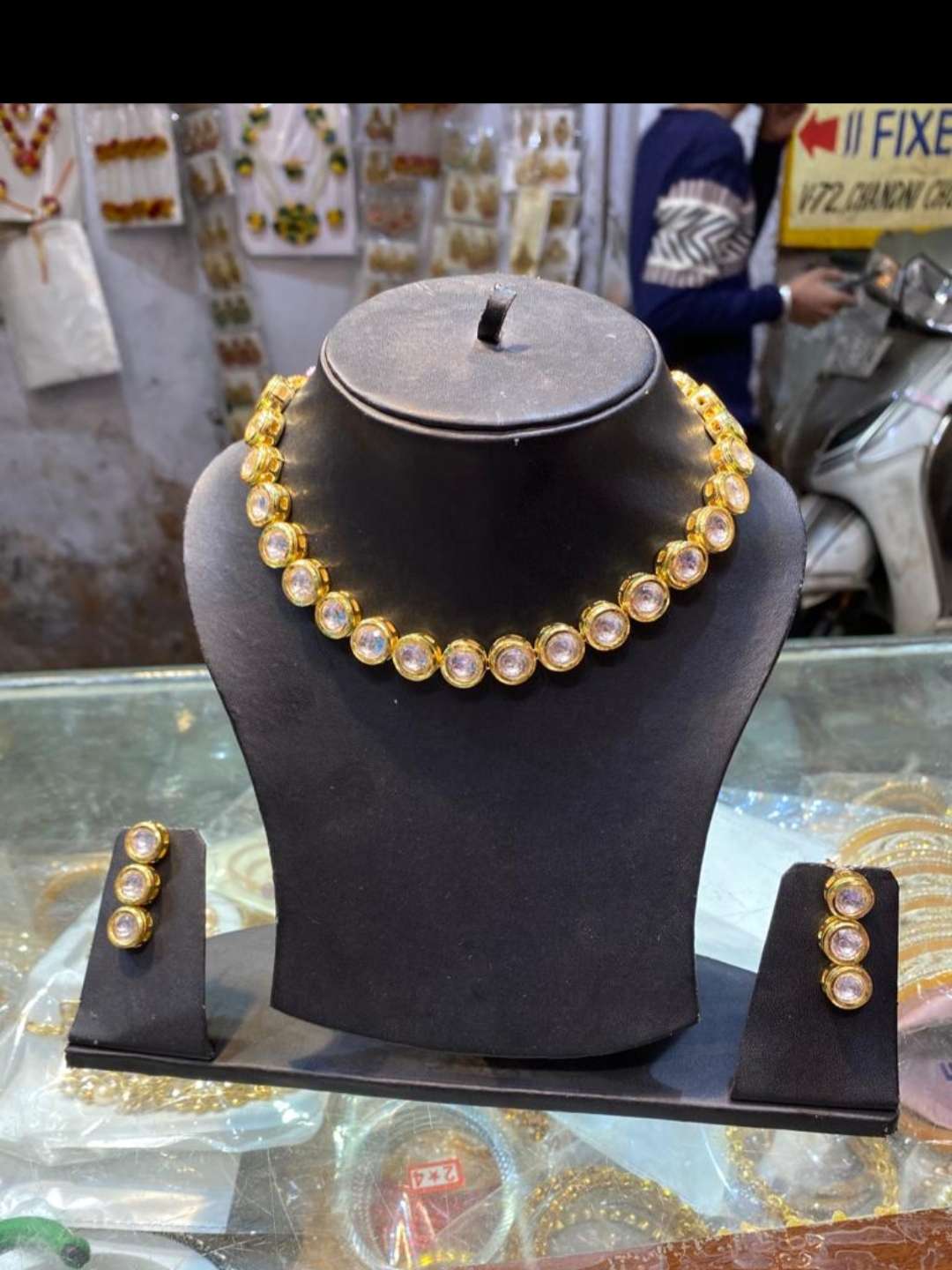 artificial jewellery