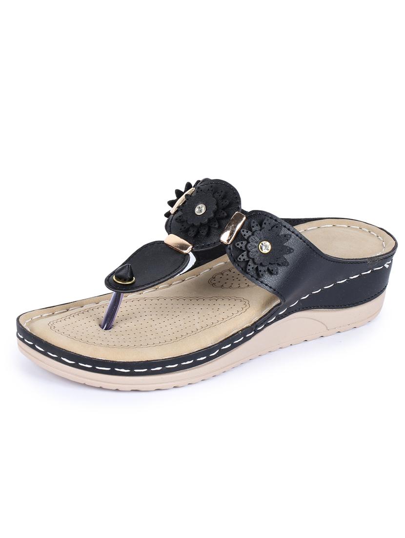 black t-strap sandal - 18110111 - Standard Image - 1