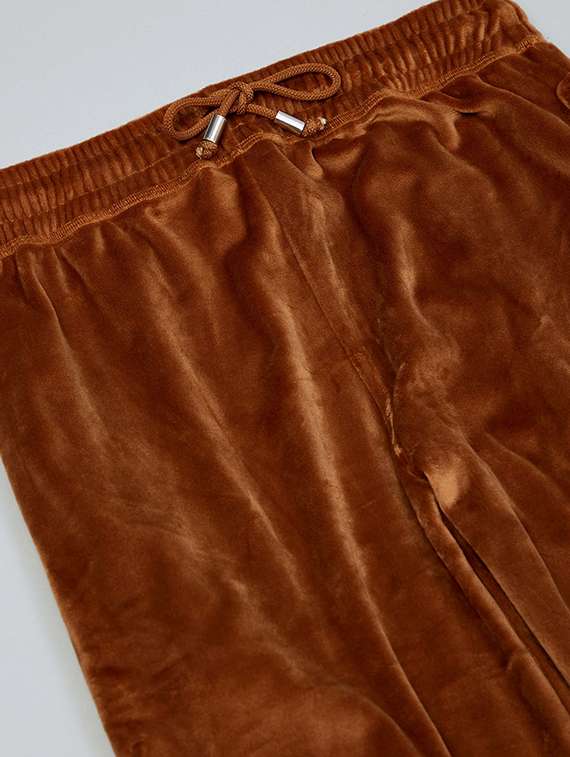 high rise solid jogger - 18110253 -  Standard Image - 4