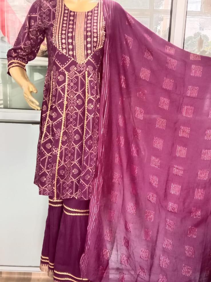 sharara - 18113426 - Standard Image - 1