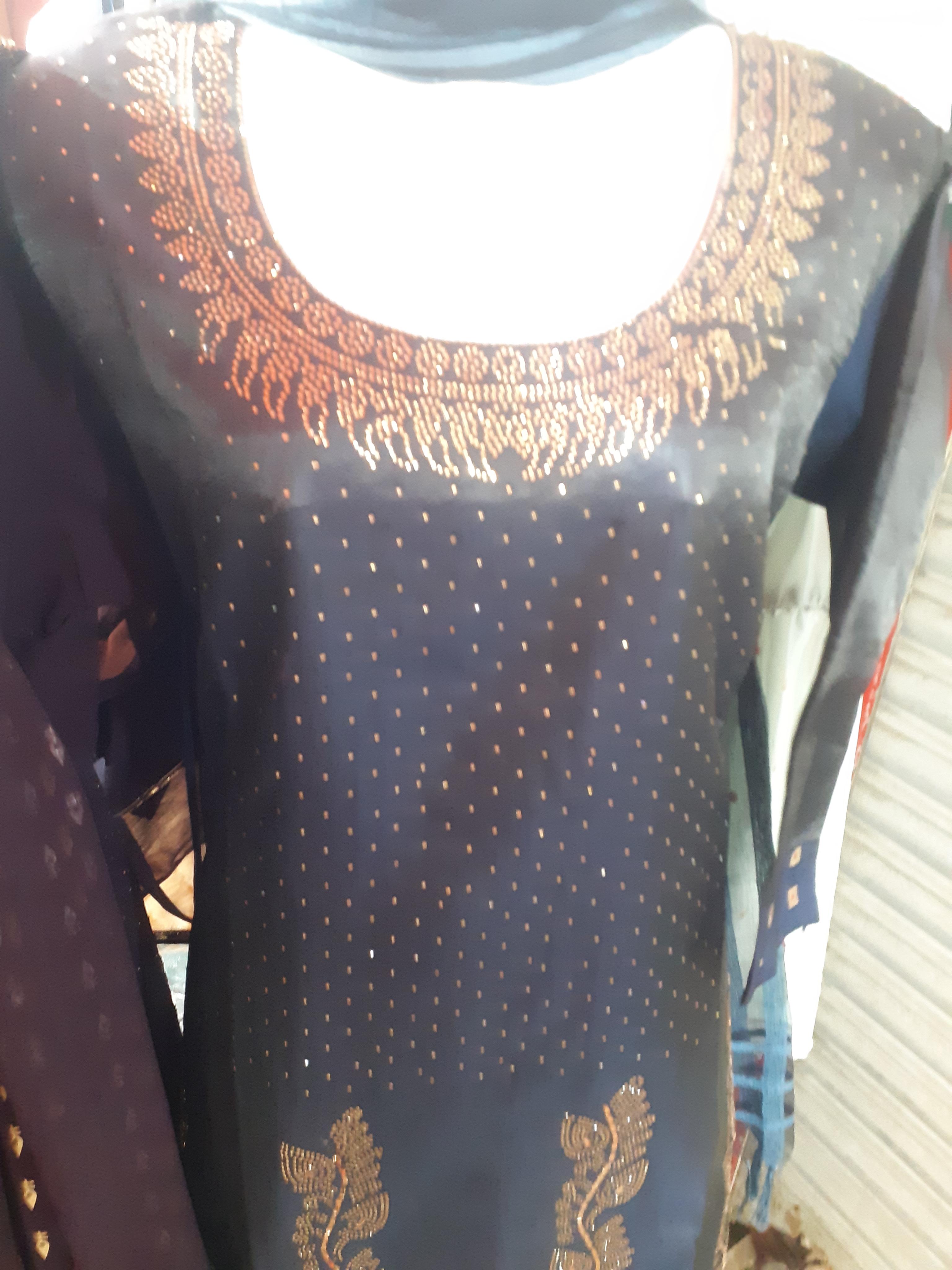 ladies suit - 18118737 - Standard Image - 1