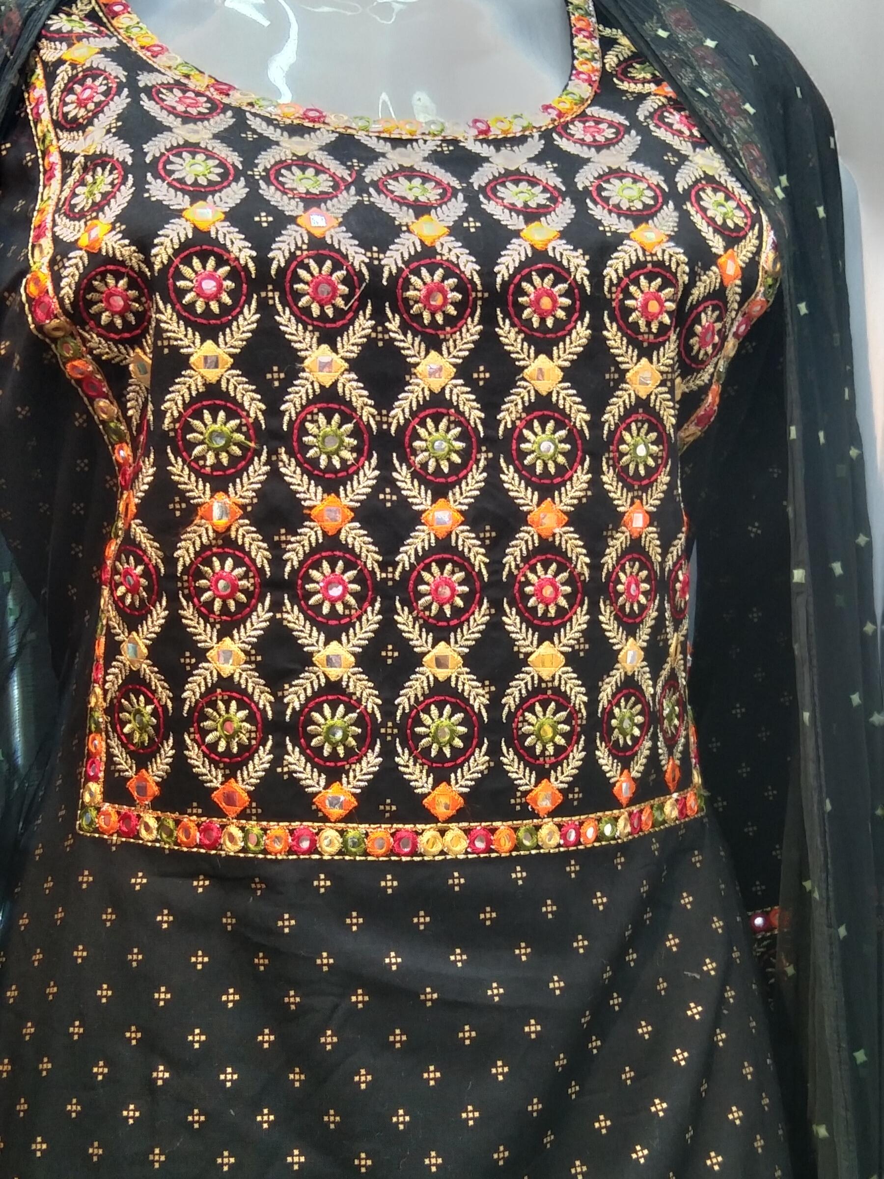 sharara - 18119237 - Standard Image - 1