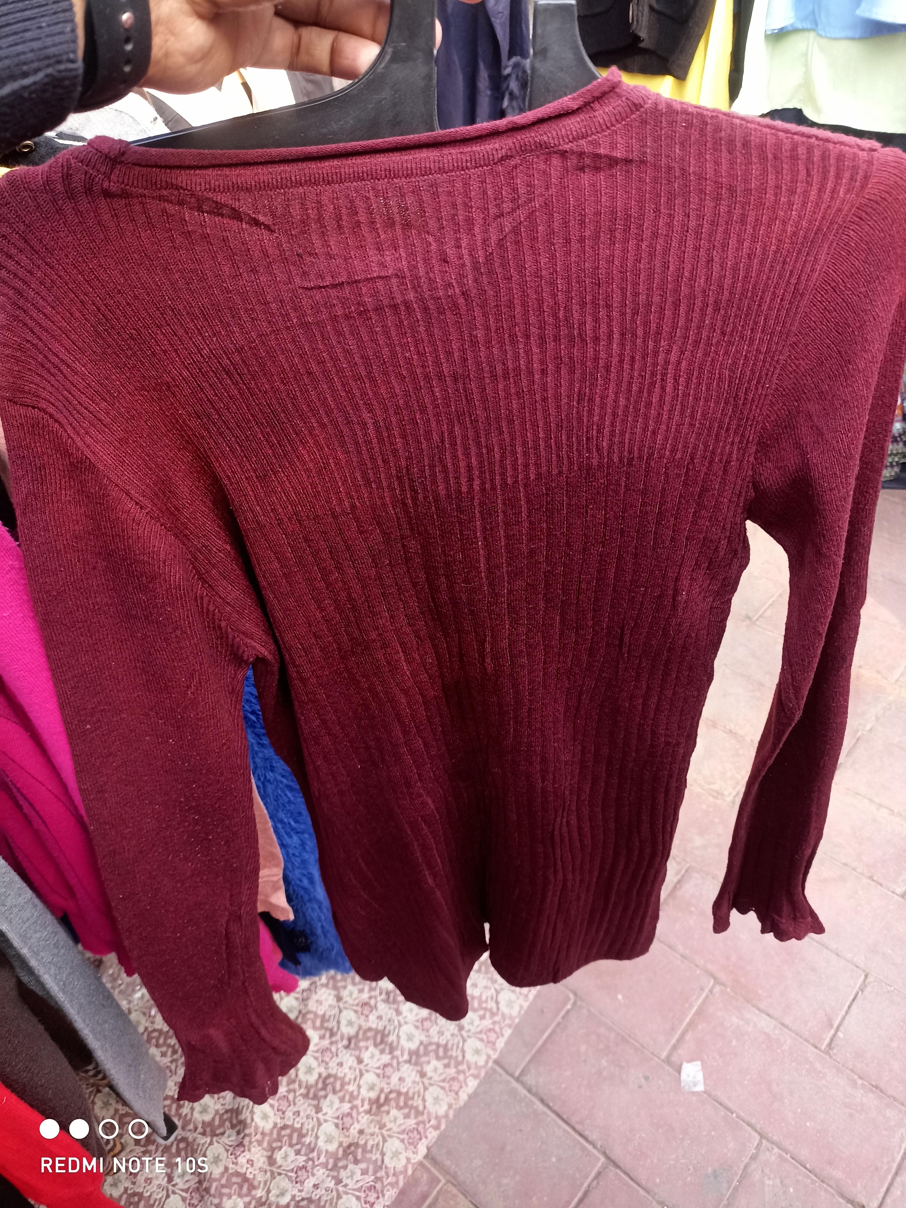 top - 18120296 - Standard Image - 1