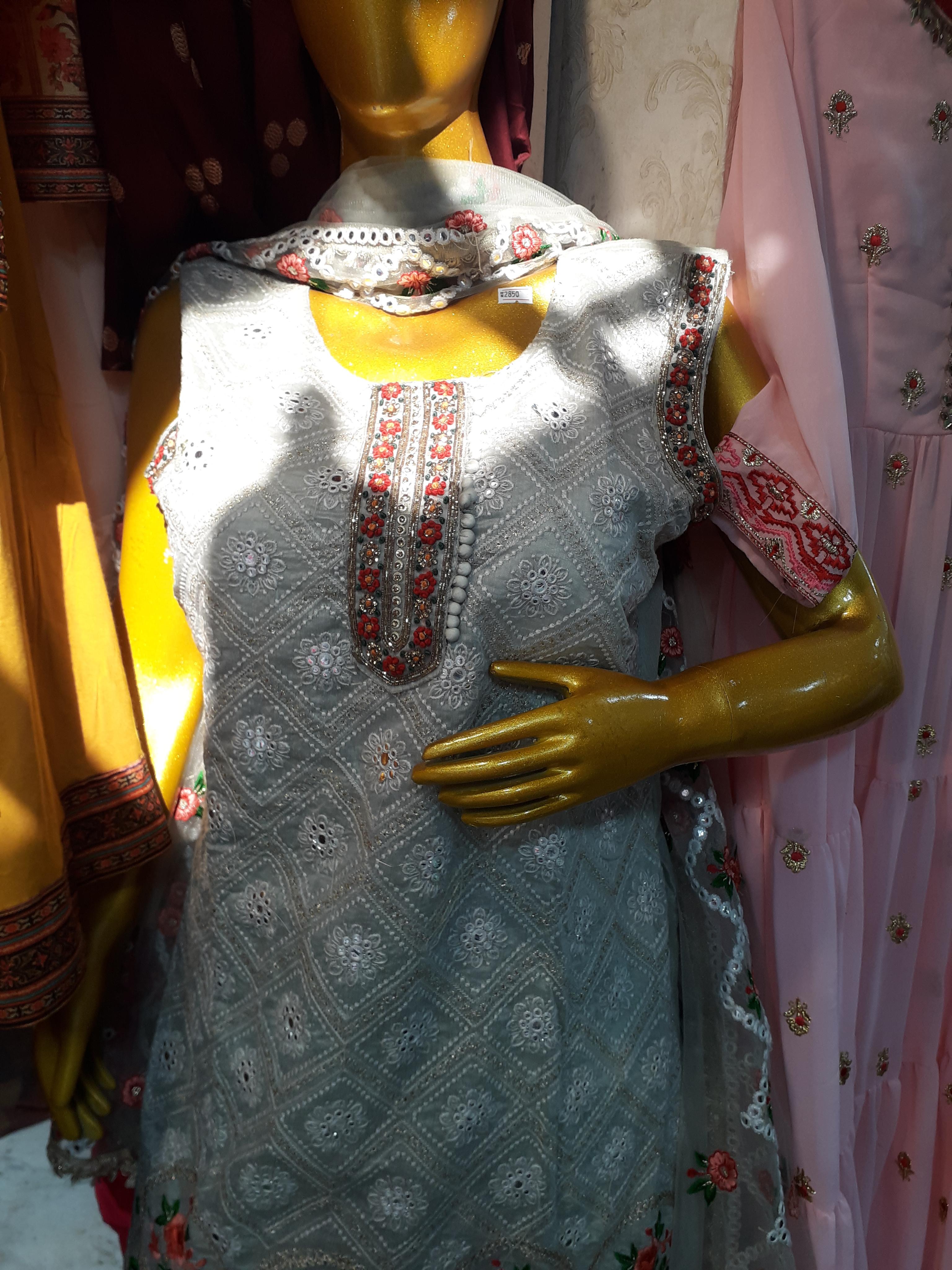 ladies suit - 18120349 - Standard Image - 1