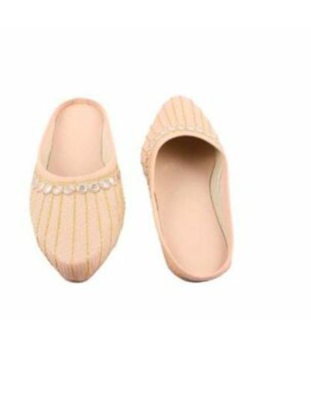 gold jutis & mojaris - 18120993 - Standard Image - 1