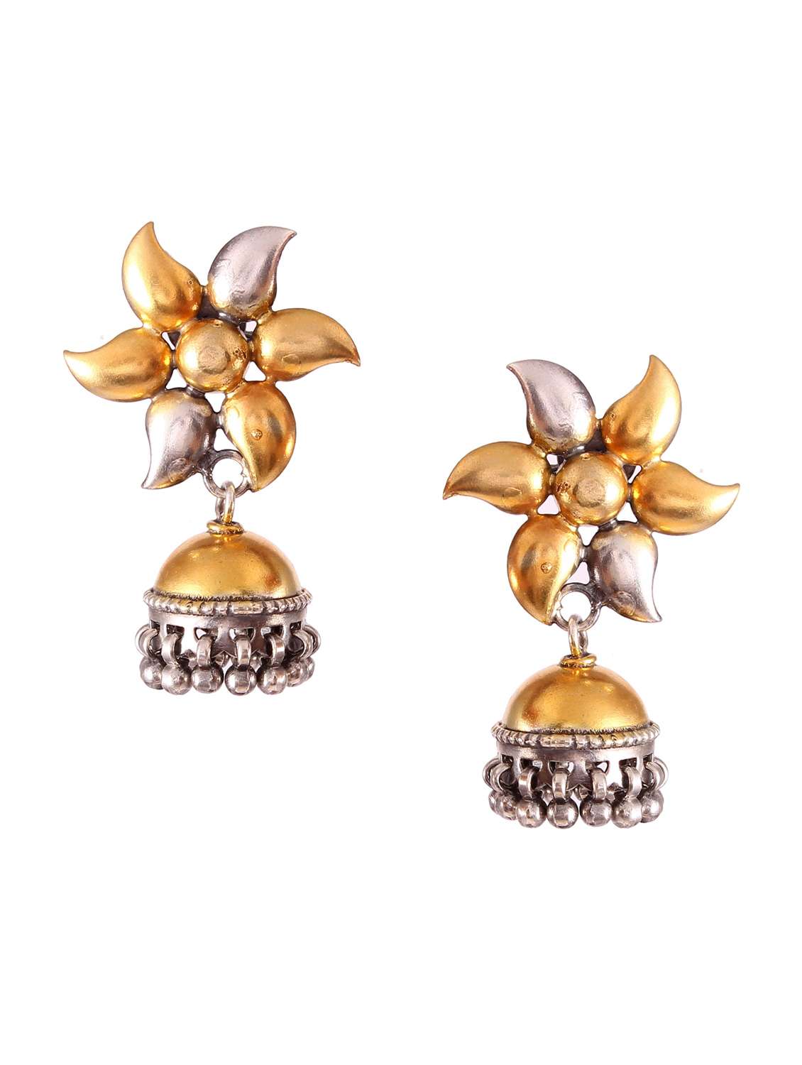 handcrafted gold earring - 18137967 - Zoom Image - 0