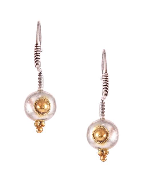 handcrafted gold earring - 18137968 -  Standard Image - 0