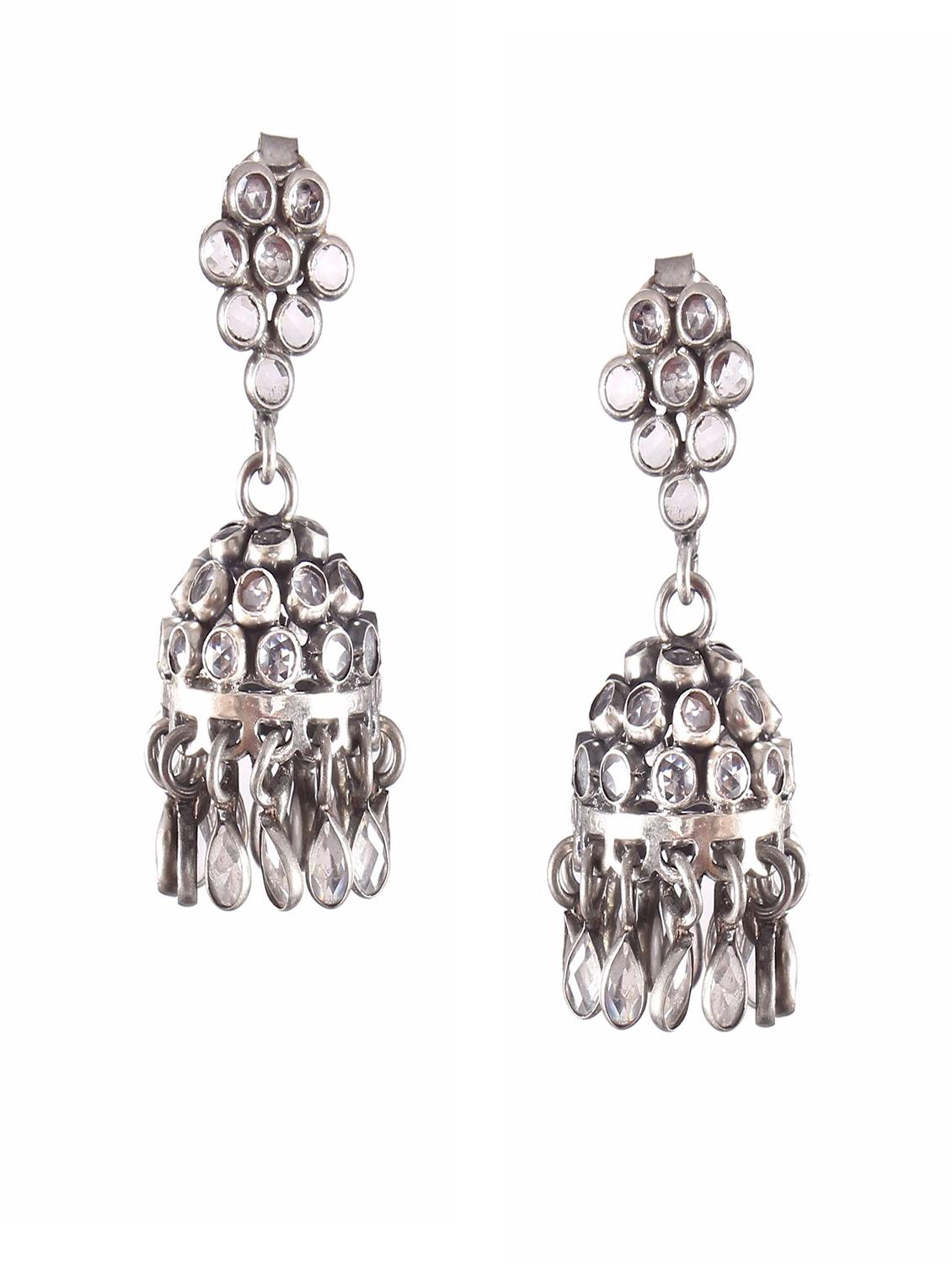 handcrafted silver earring - 18137975 - Zoom Image - 0